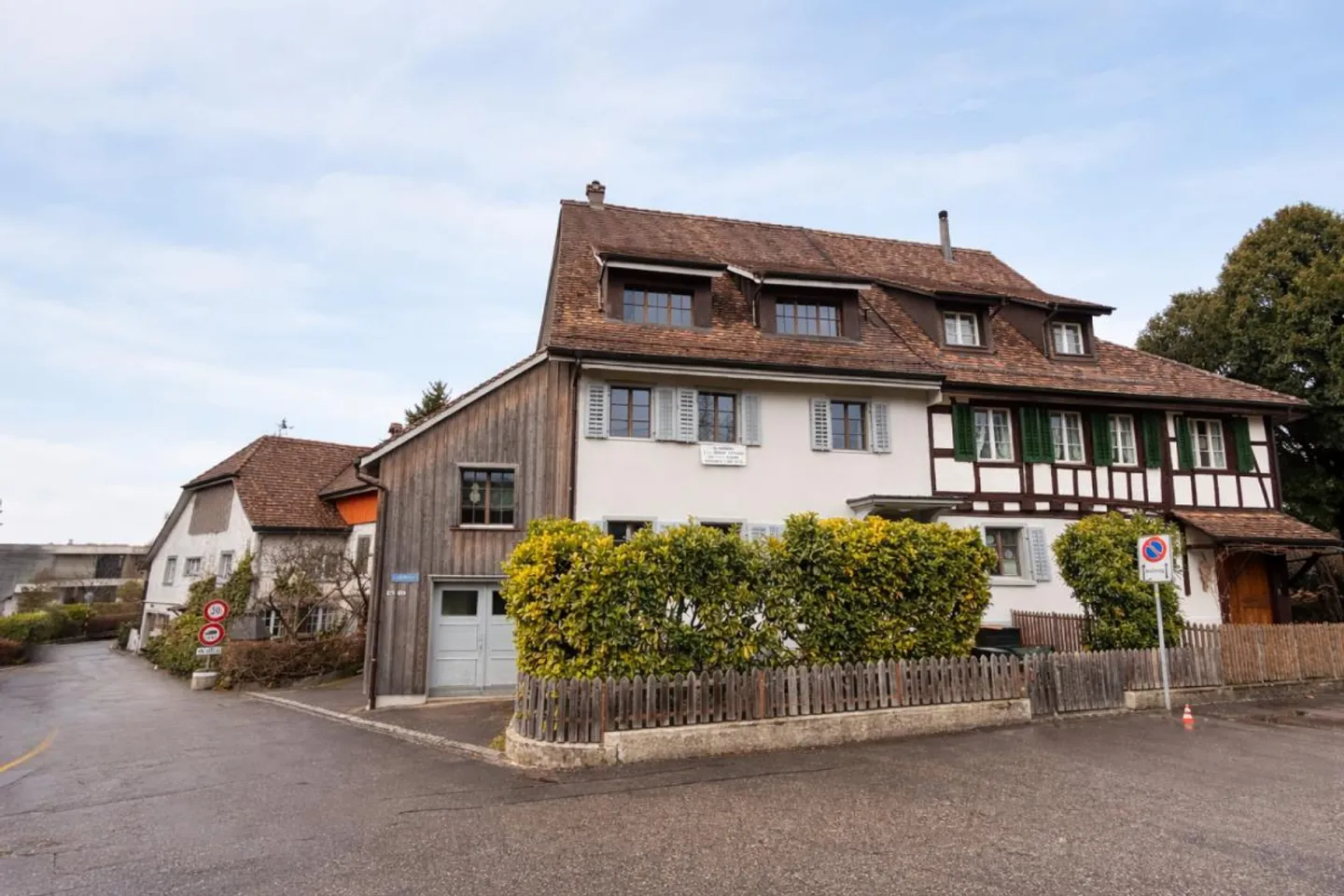 Charming old building meets modernity! - Photo 8 of 9