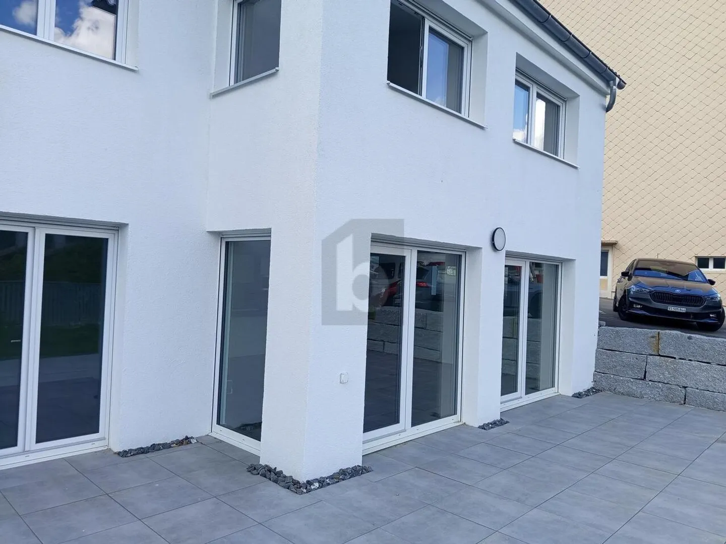 NOUVEAU ET IDÉALEMENT SITUÉ - Photo 2 sur 6