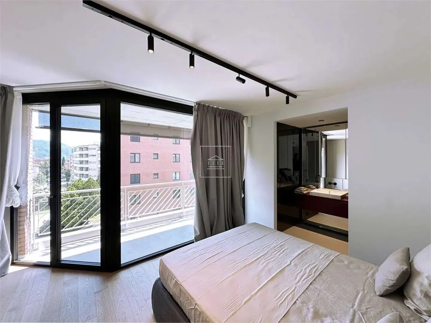 Nouveau Duplex Penthouse avec Rooftop - Photo 7 sur 15