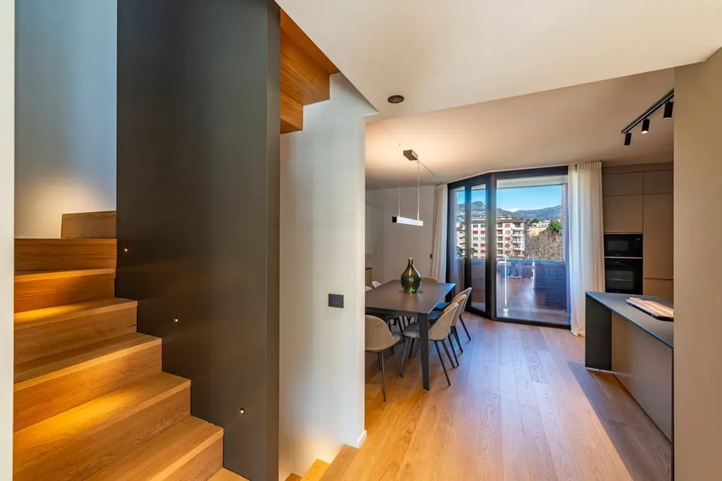 Nouveau Duplex Penthouse avec Rooftop - Photo 14 sur 15