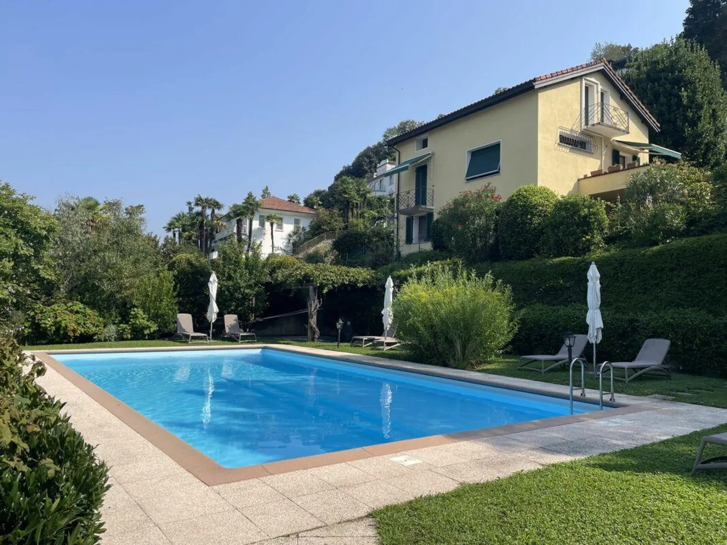 Elegante appartamento di 3,5 locali con vista lago - Foto 3 di 15