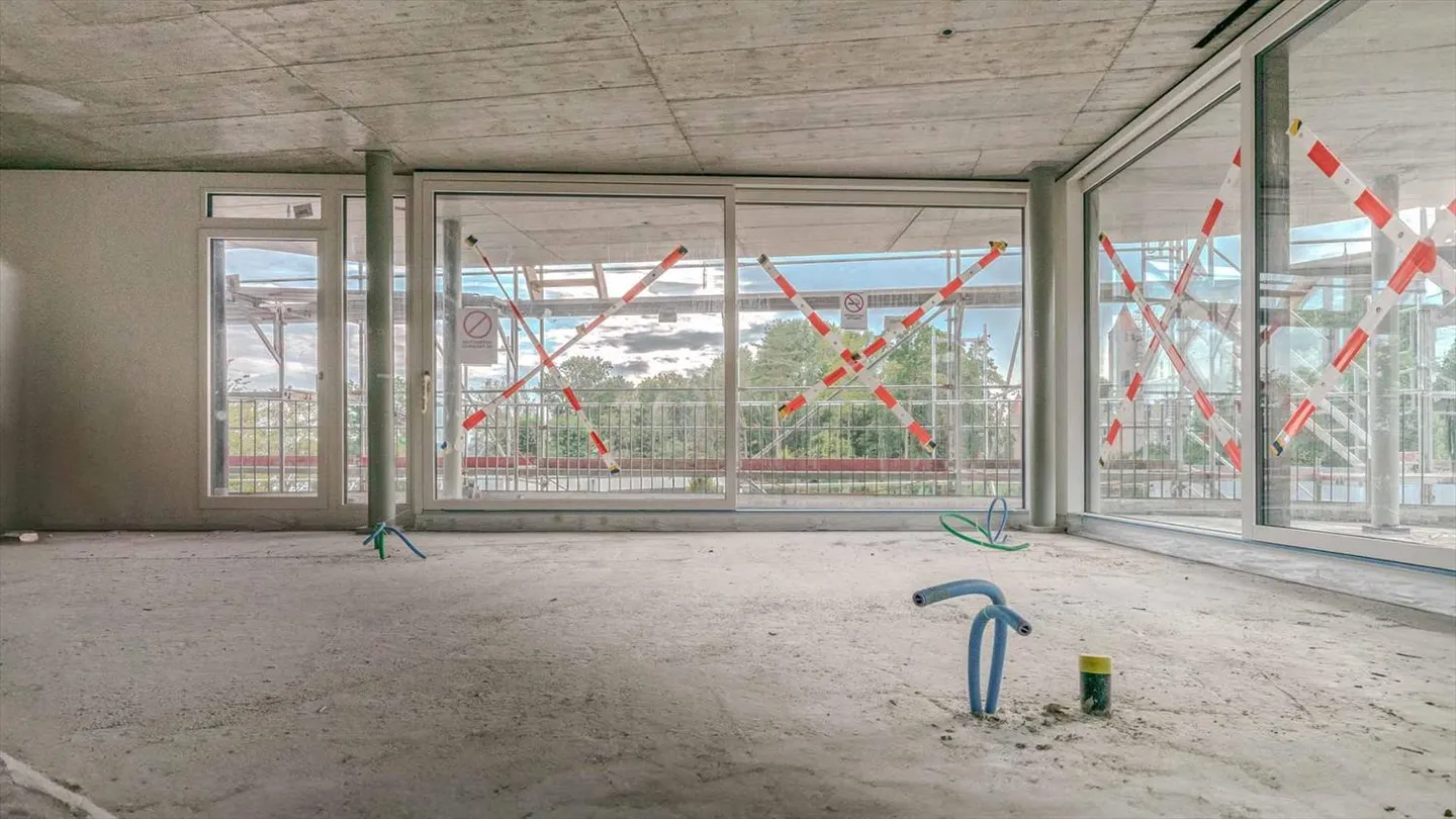 Residenza di alto standard, direttamente sull'acqua! - Foto 3 di 13