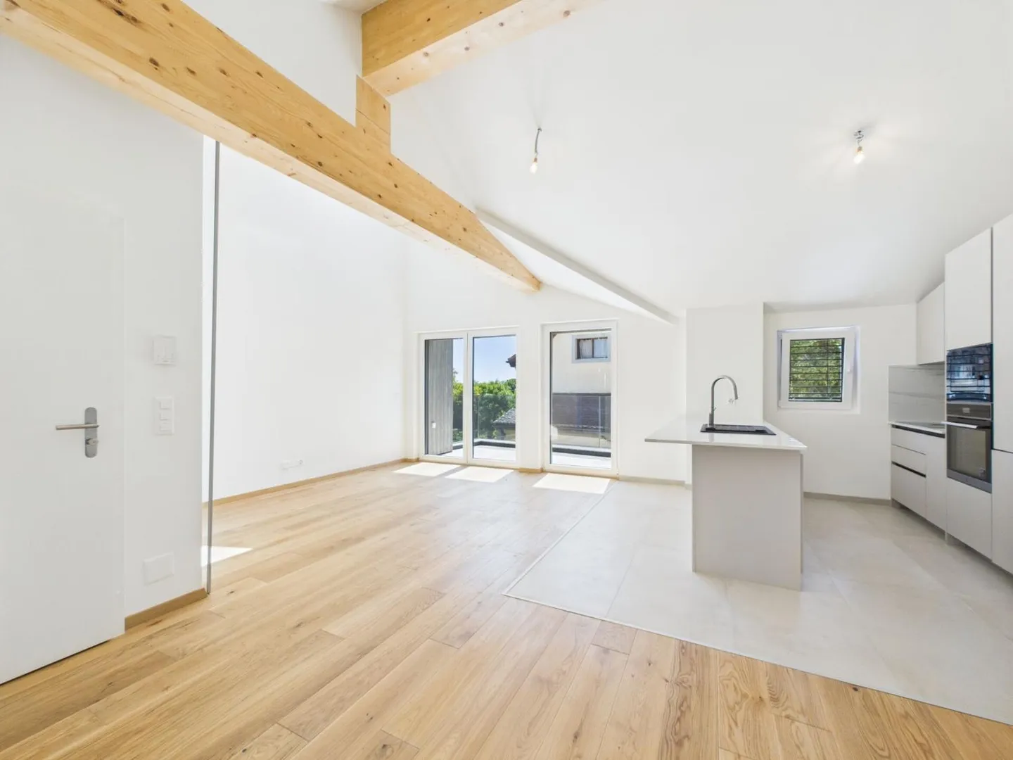 Last available apartment! - Photo 1 of 11