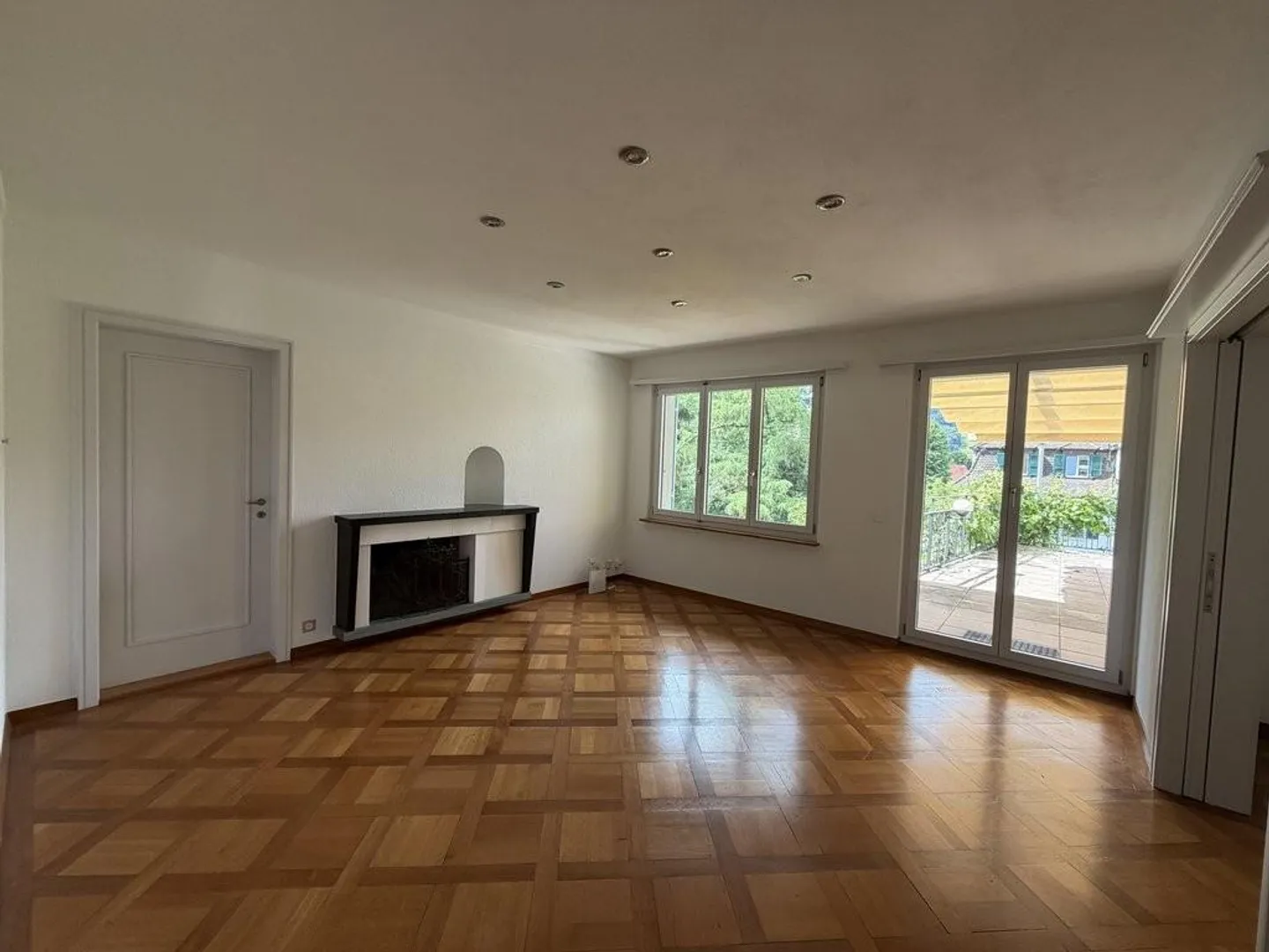 Attractive apartment in a quiet location in the popular Egghölzli - Photo 3 of 12