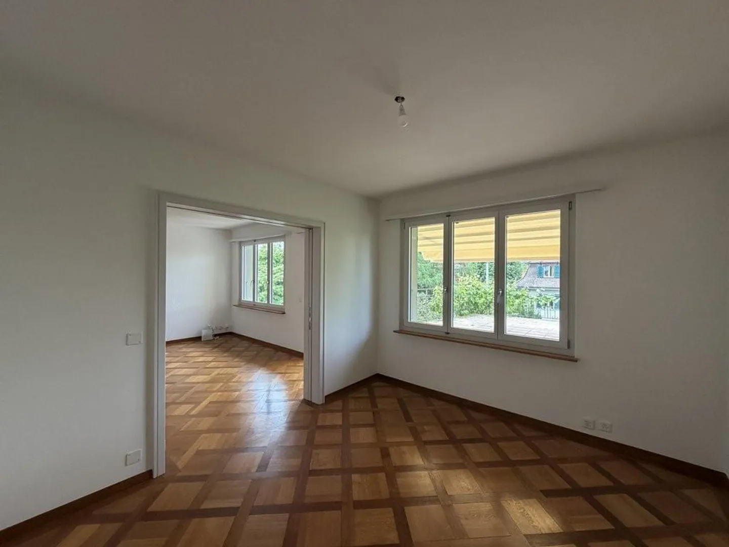 Attractive apartment in a quiet location in the popular Egghölzli - Photo 4 of 12