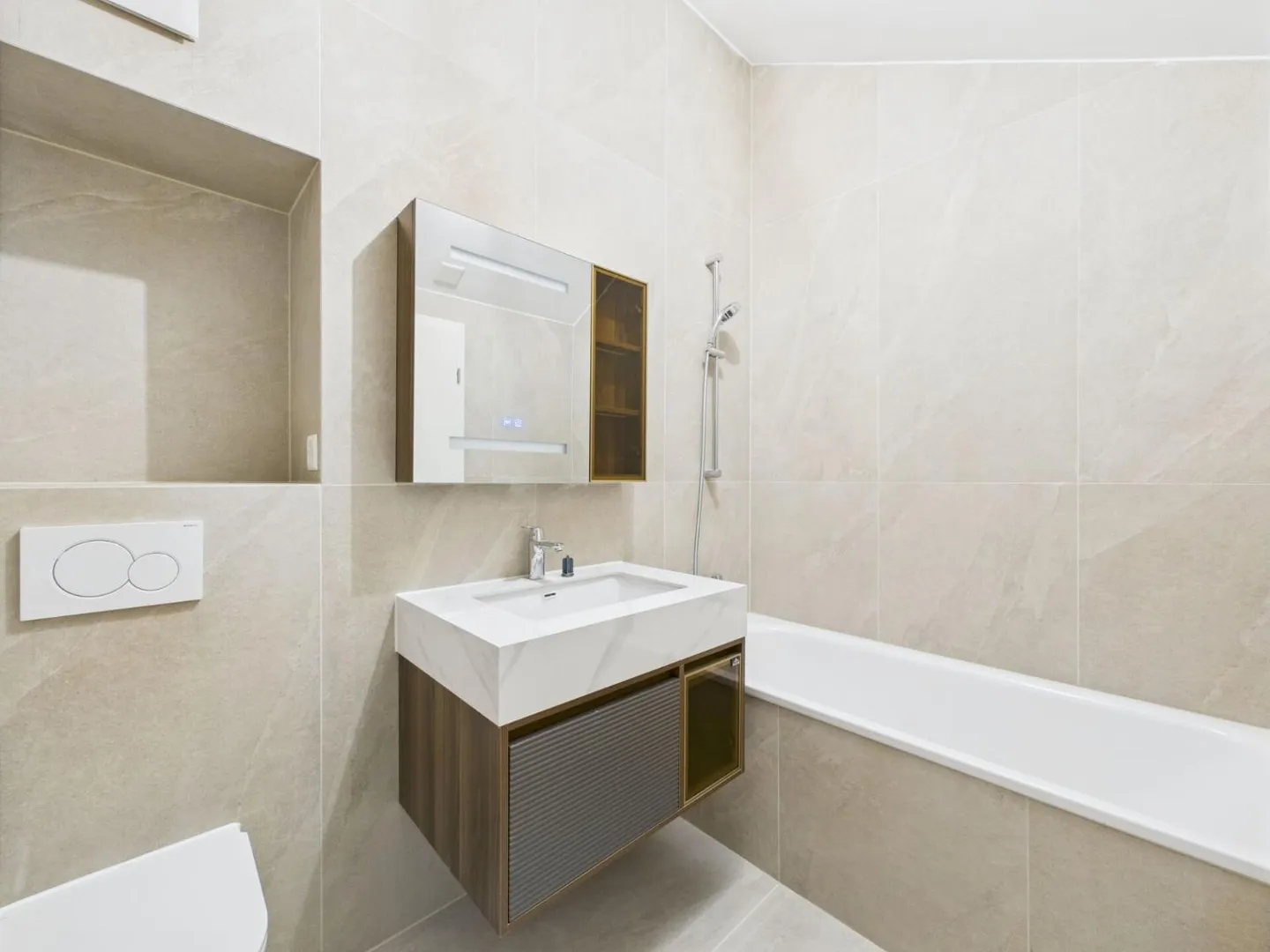 Last available apartment! - Photo 7 of 11