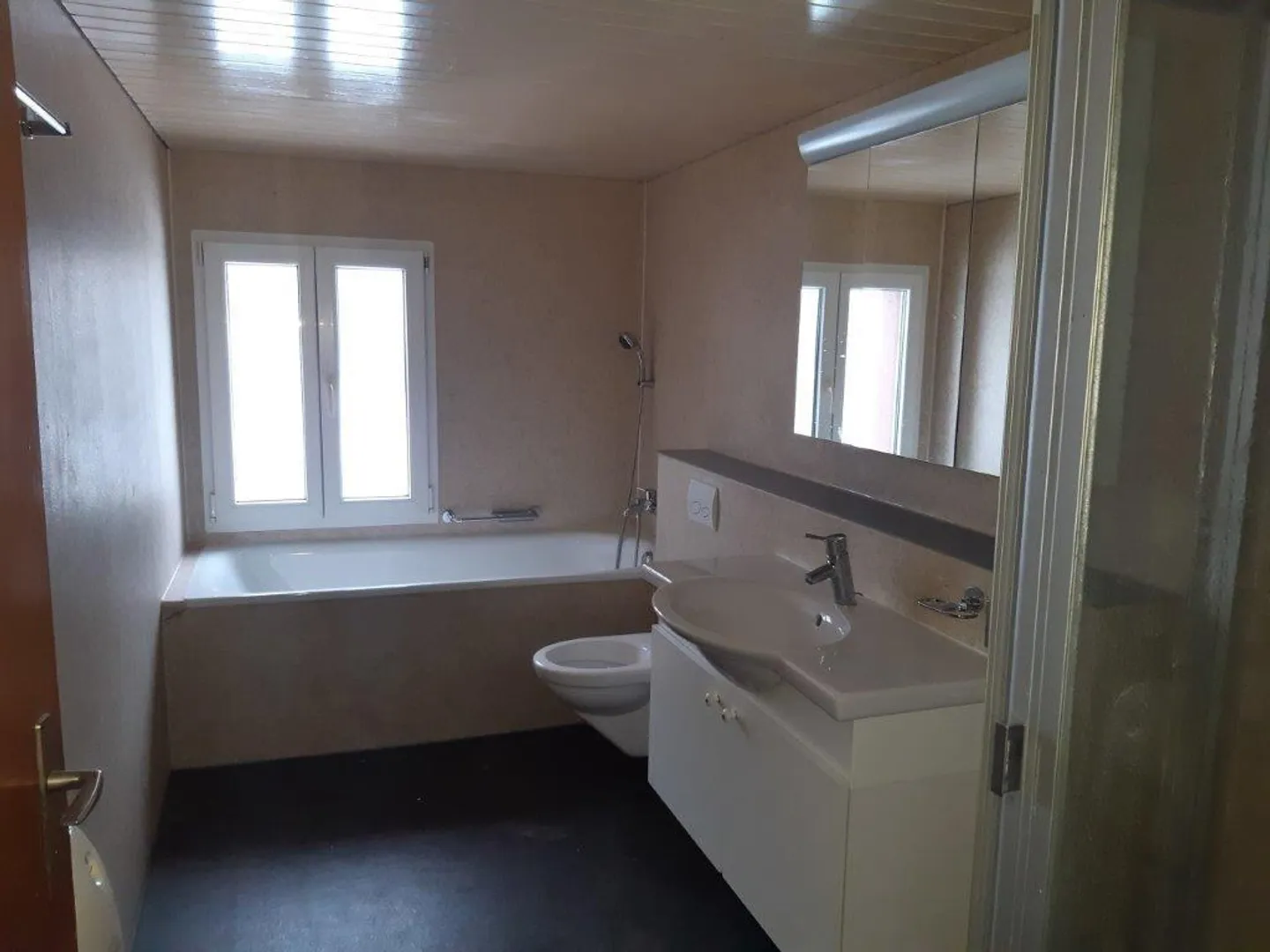 Ampio appartamento di 5,5 stanze con grande balcone a Escholzmatt - Foto 6 di 6