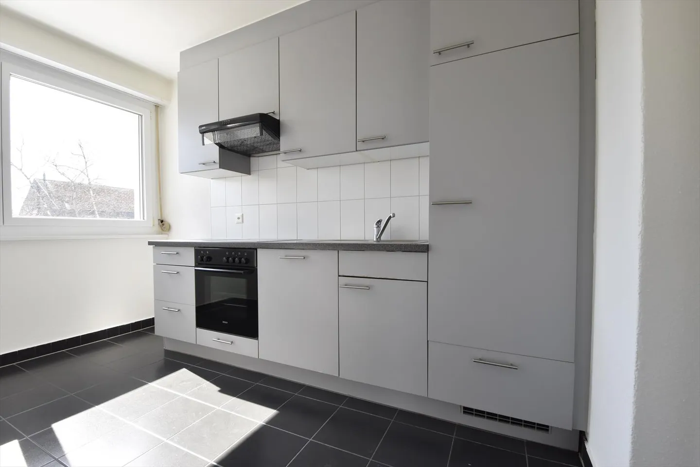 For rent - Beautiful 3-room apartment in Nidau - Photo 2 of 10