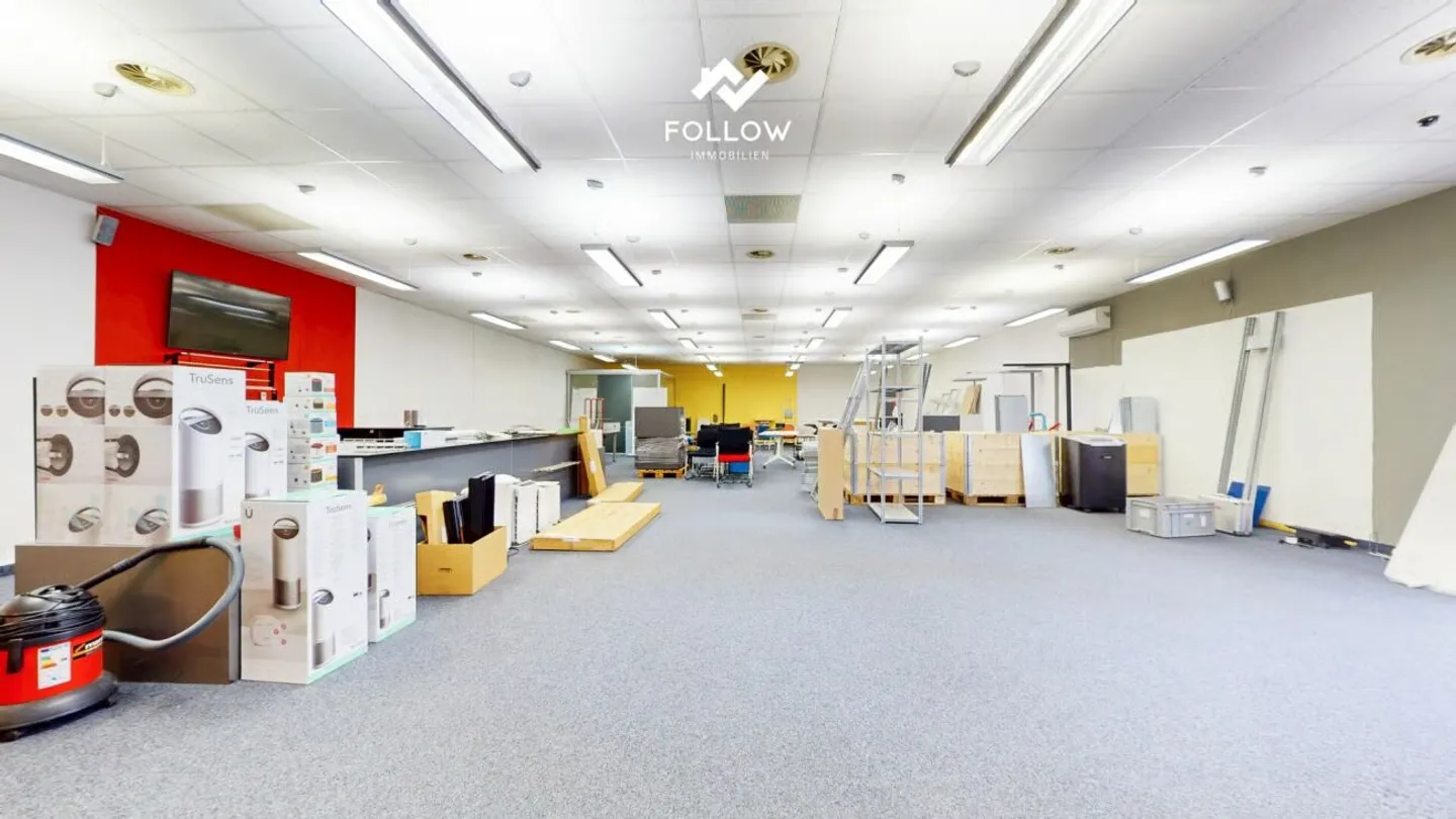 Versatile Commercial Space in the Center of Lengnau - with Flexible Space Concept - Photo 3 of 24