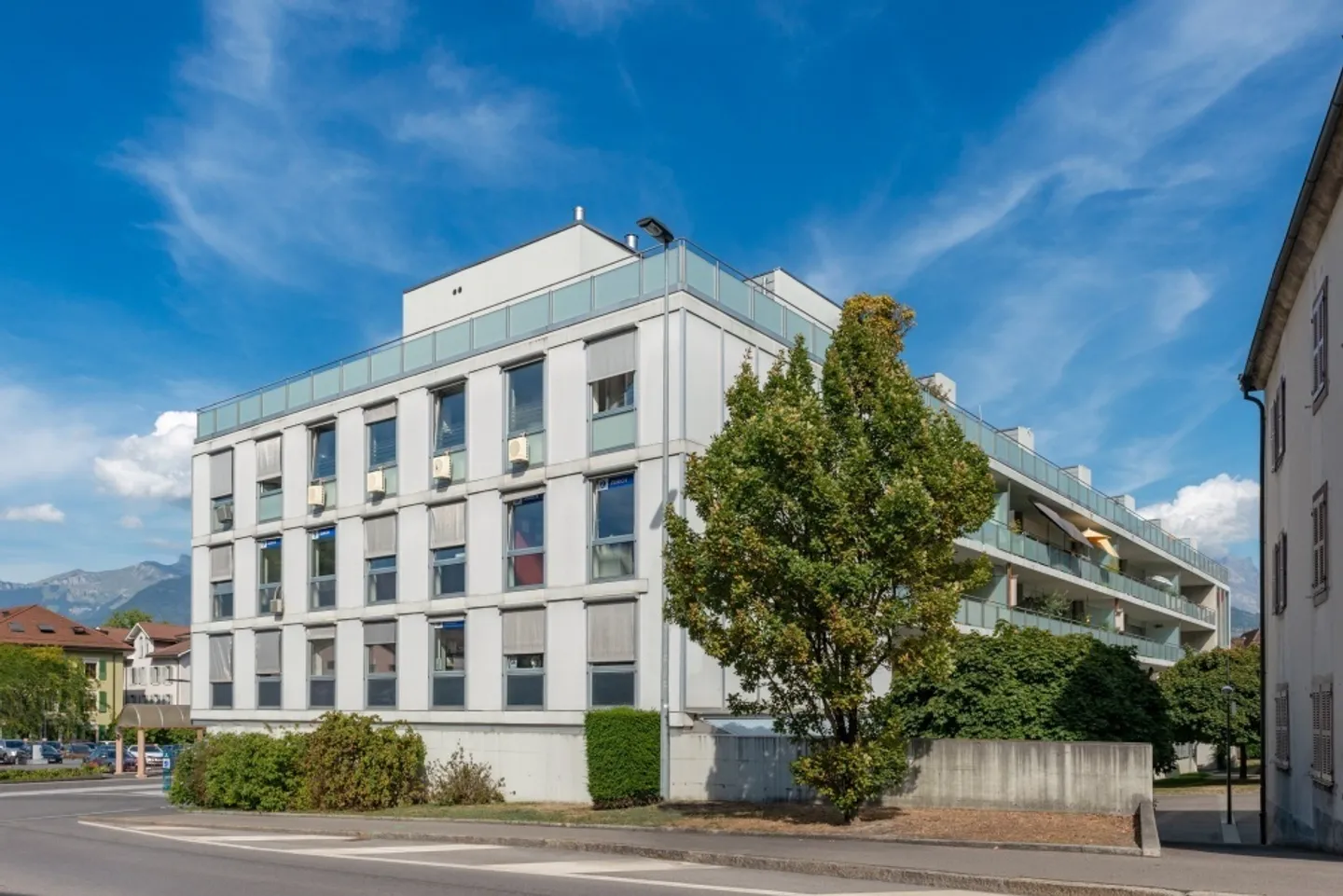 Charmante 2,5-Zimmer-Wohnung mit großem Balkon im Stadtzentrum - Foto 2 von 11