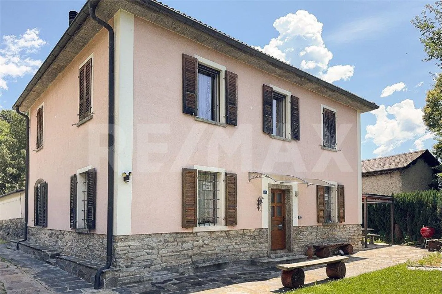 Casa familiare con giardino incantevole - Foto 5 di 13