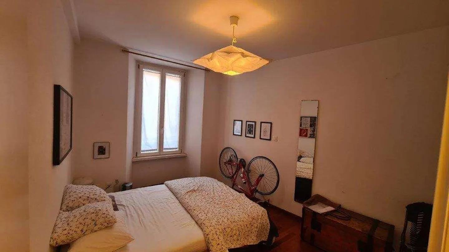 MENDRISIO CENTRE : APPARTEMENT 2.5 PIÈCES TRÈS ADAPTÉ DANS UNE ZONE PIÉTONNE - Photo 4 sur 6