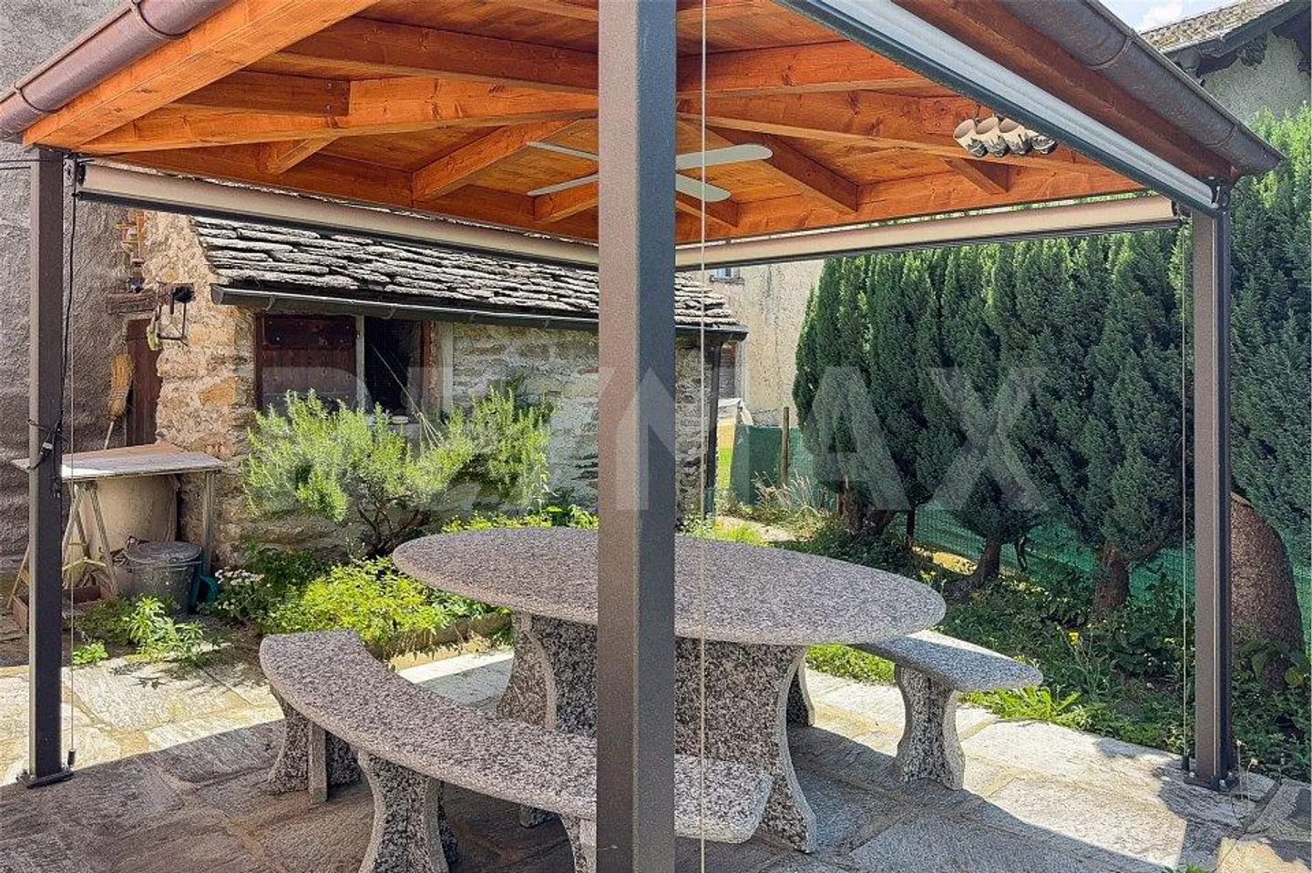 Casa familiare con giardino incantevole - Foto 9 di 13