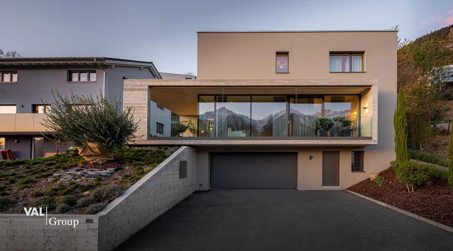 Dream Home with a View: Architecture, Quality, and Peace in Perfect Harmony - Photo 1 of 13