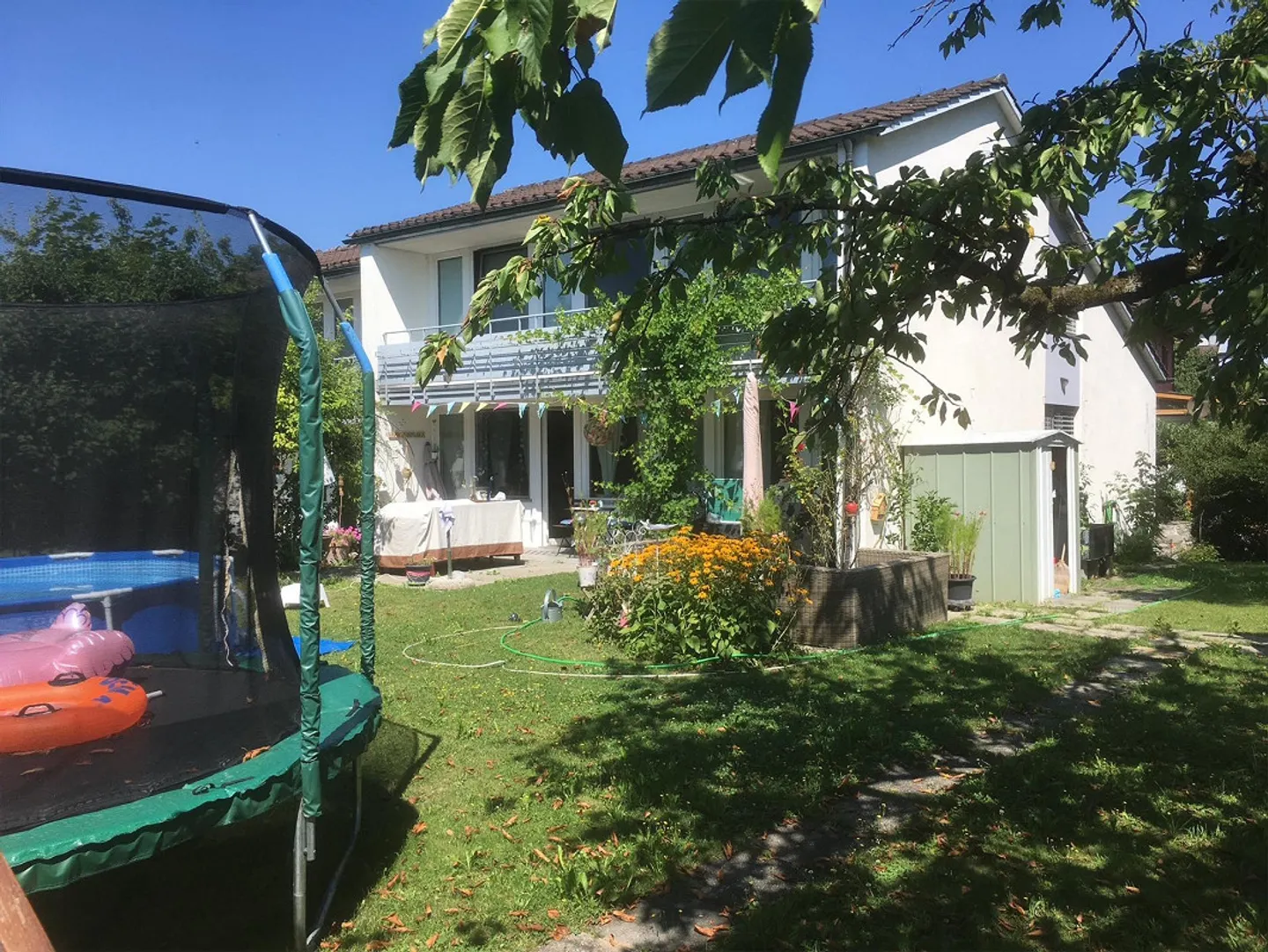 Room in shared apartment with private bathroom, balcony & garden near Winterthur - Photo 4 of 10