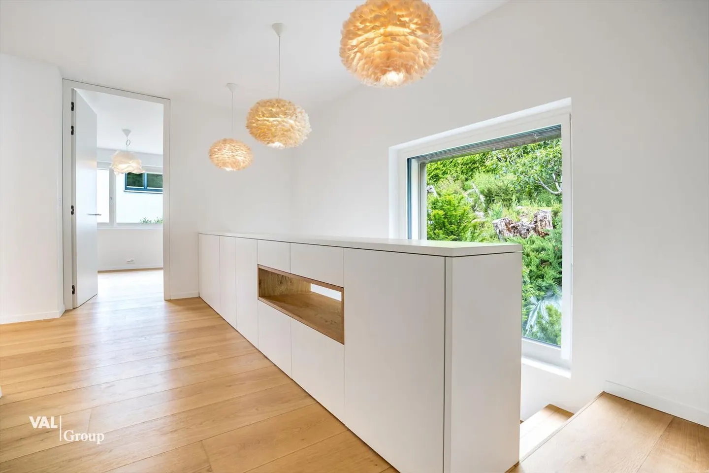 Dream Home with a View: Architecture, Quality, and Peace in Perfect Harmony - Photo 7 of 13