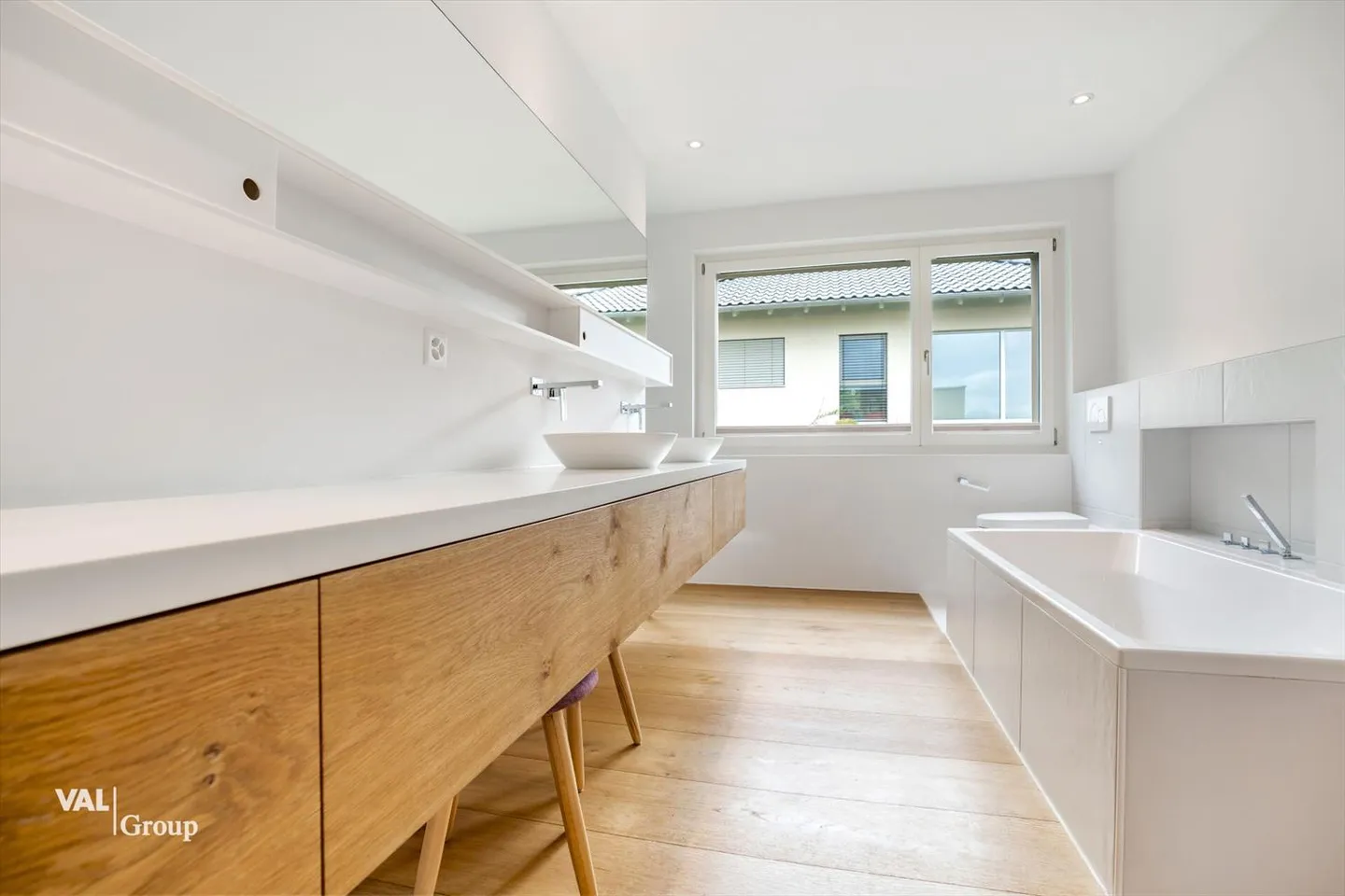 Dream Home with a View: Architecture, Quality, and Peace in Perfect Harmony - Photo 12 of 13