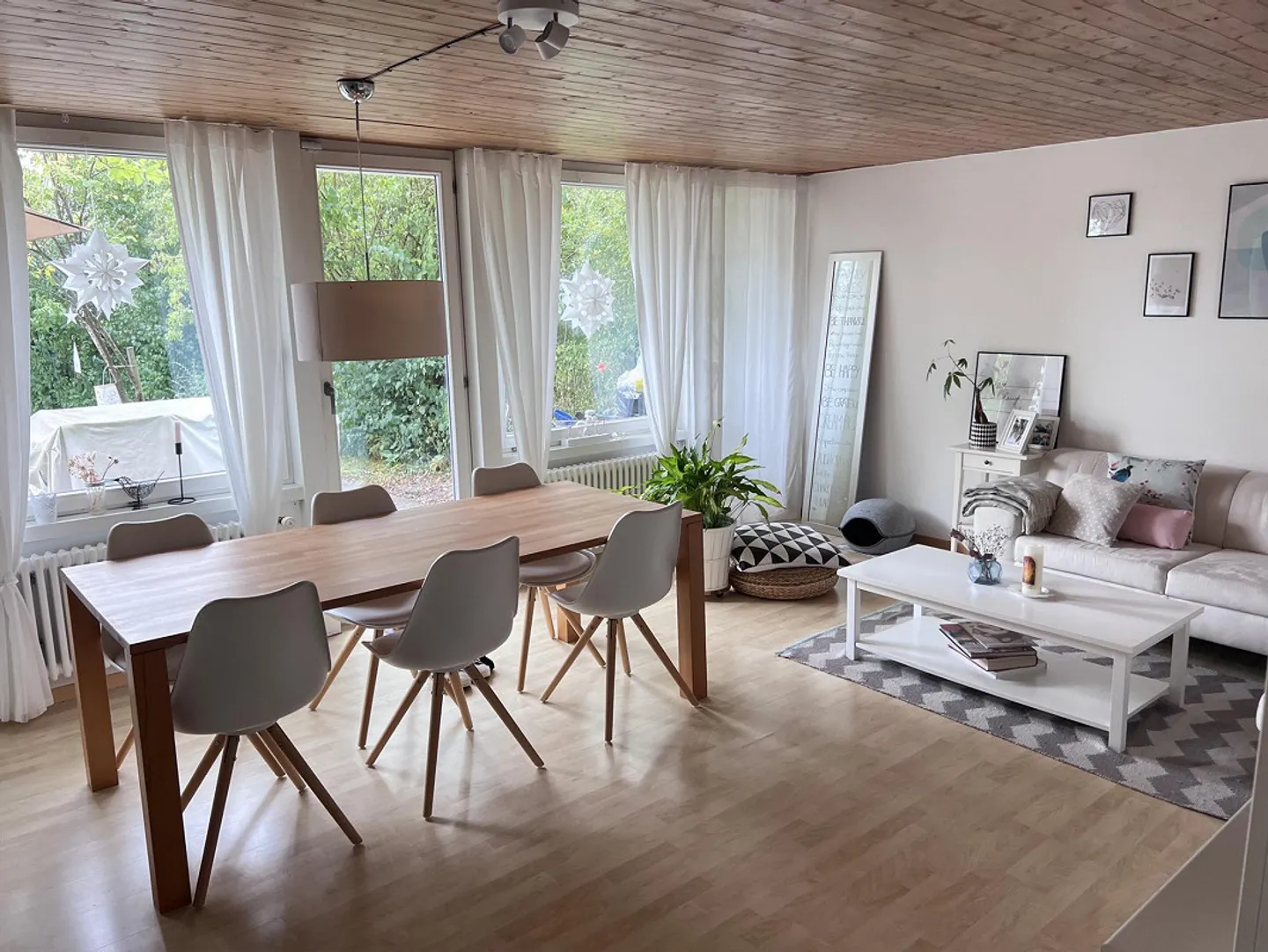 Room in shared apartment with private bathroom, balcony & garden near Winterthur - Photo 6 of 10
