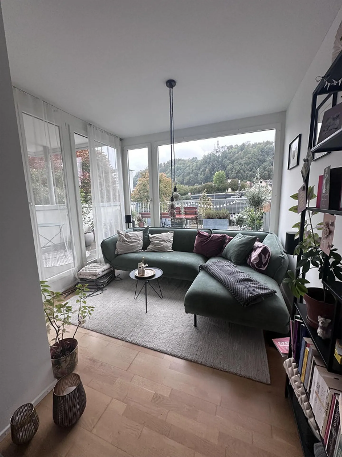 Helle 3.5-Zimmer-Wohnung mit Terrasse und Blick auf die Reuss - Foto 1 von 7