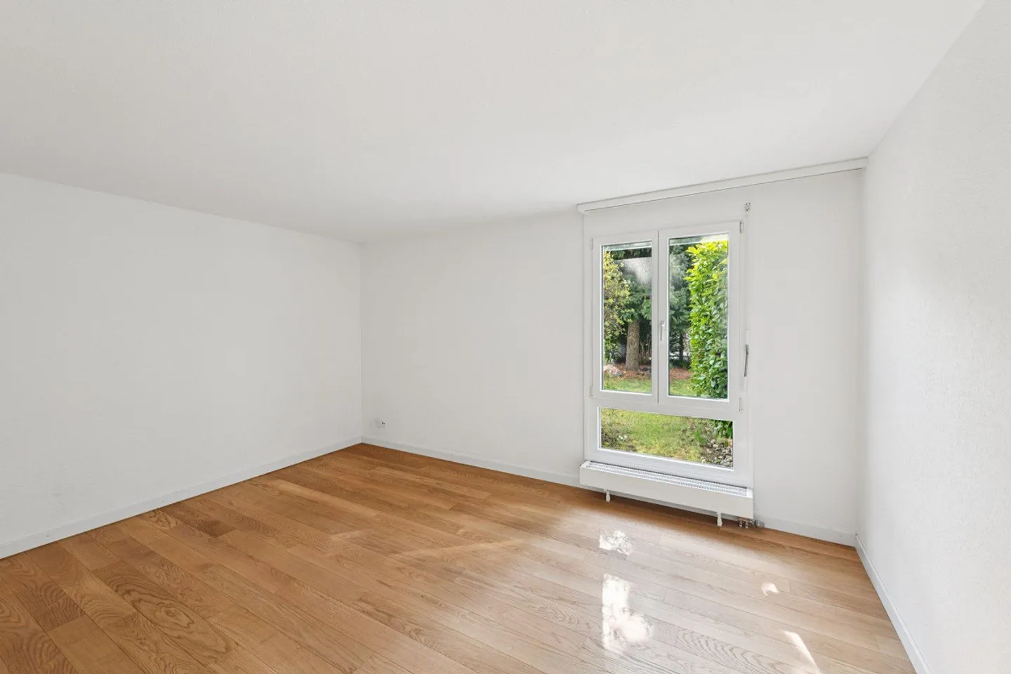 Appartement 4 pièces avec jardin dans un emplacement calme à Wettingen - Photo 5 sur 8