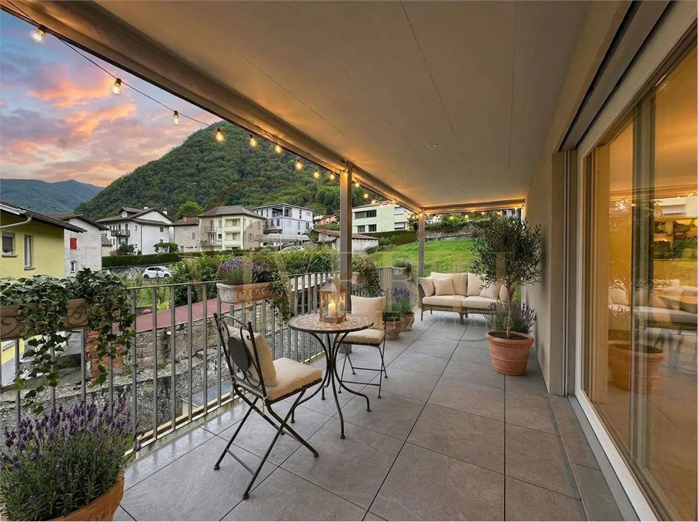 Elegante 3.5-Zimmer-Wohnung mit Terrasse - Foto 7 von 9