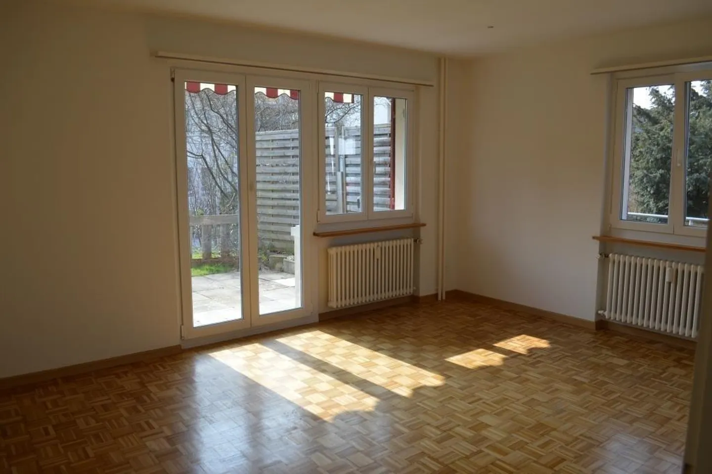 Garden apartment in a quiet location - Photo 2 of 7