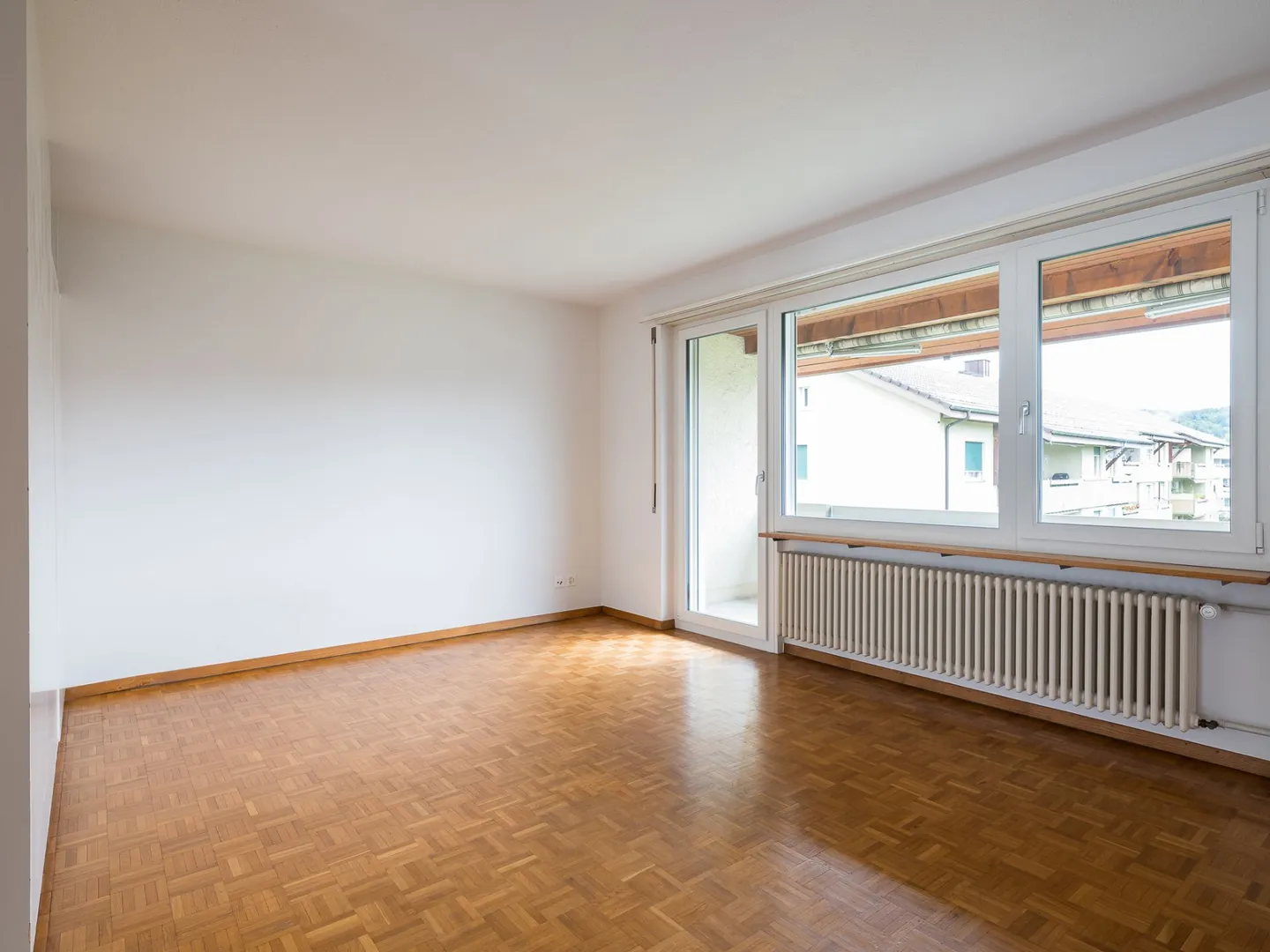Grosszügige, sanierte 2.5 Zi.-Wohnung  Kopie - Foto 5 von 13