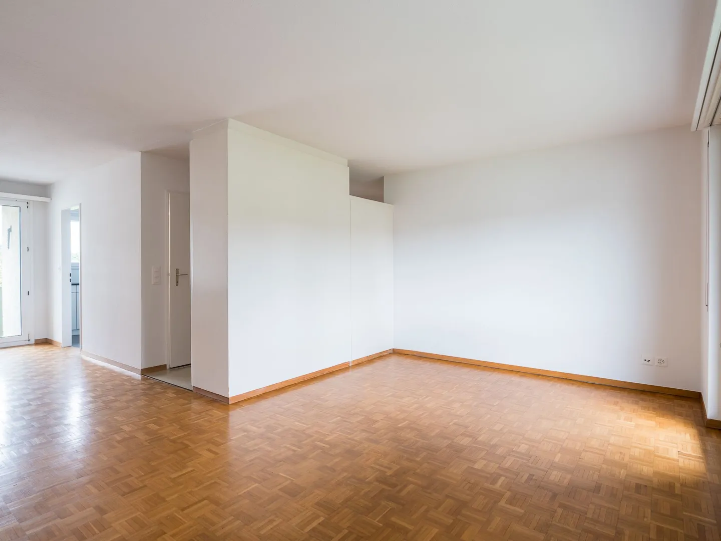 Grosszügige, sanierte 2.5 Zi.-Wohnung  Kopie - Foto 6 von 13