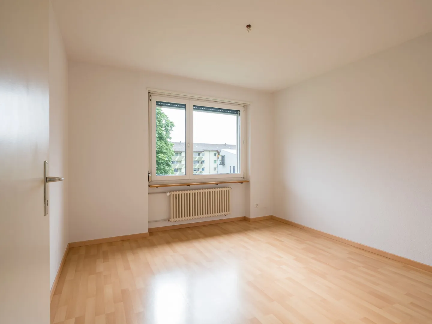 Grosszügige, sanierte 2.5 Zi.-Wohnung  Kopie - Foto 12 von 13