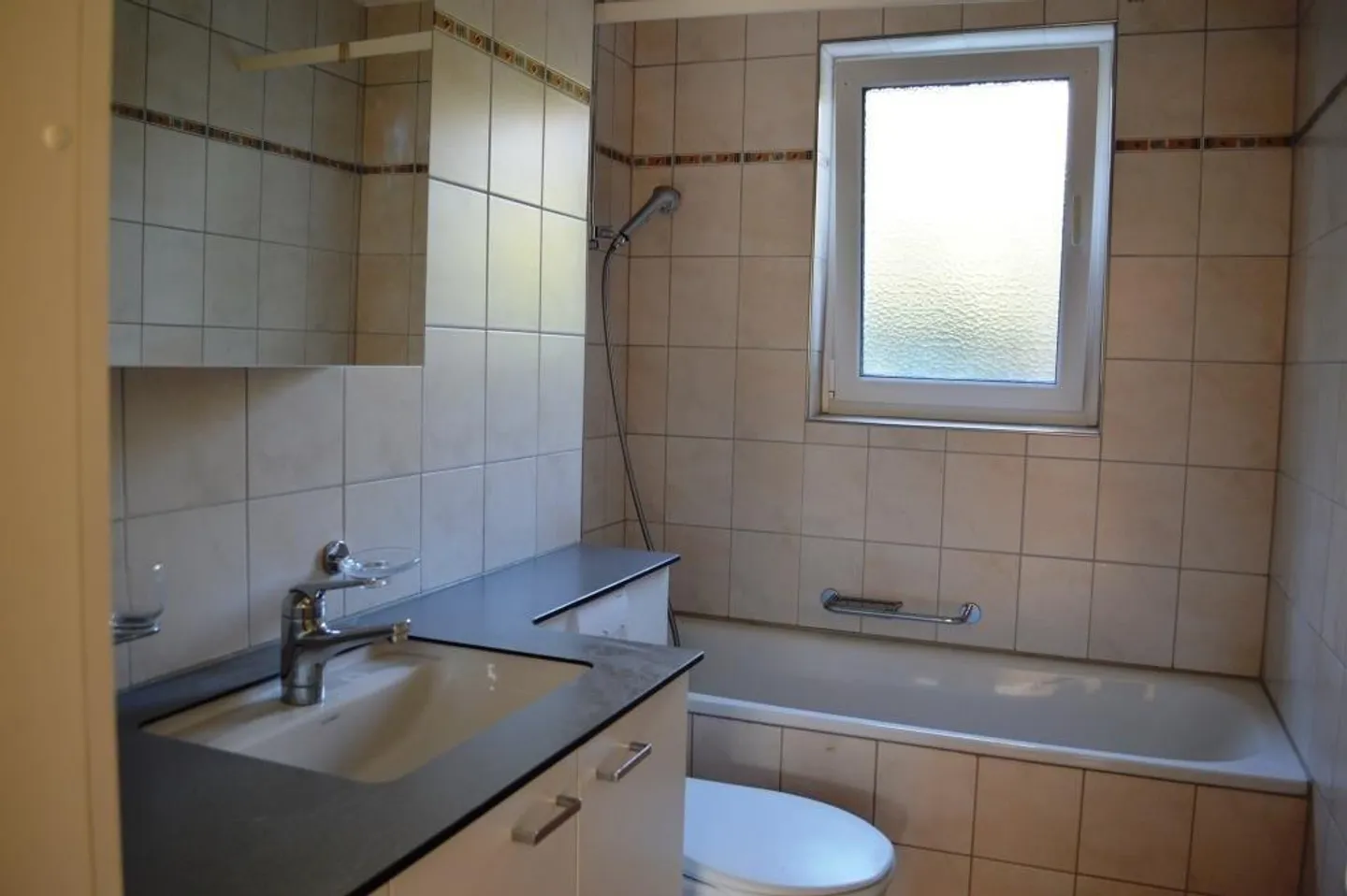 Garden apartment in a quiet location - Photo 6 of 7