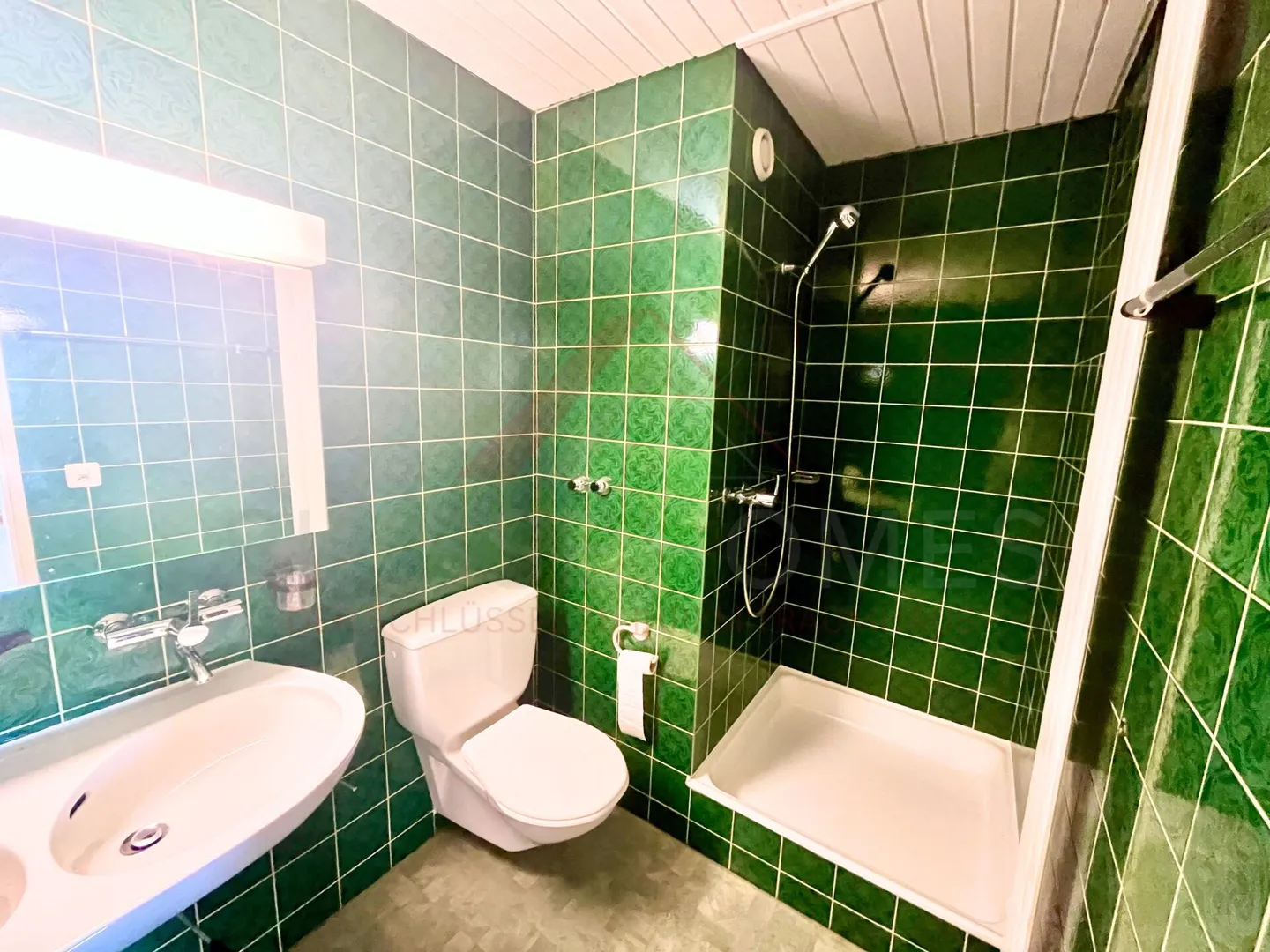 Attikawohnung mit 60 m² Terrasse - Foto 14 von 15