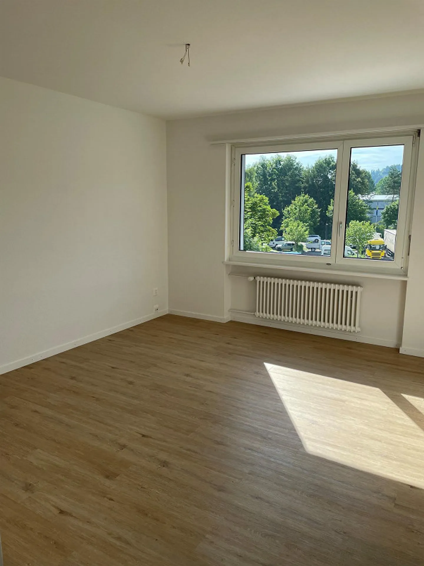 Appartamento moderno luminoso di 4,5 stanze - Foto 9 di 10