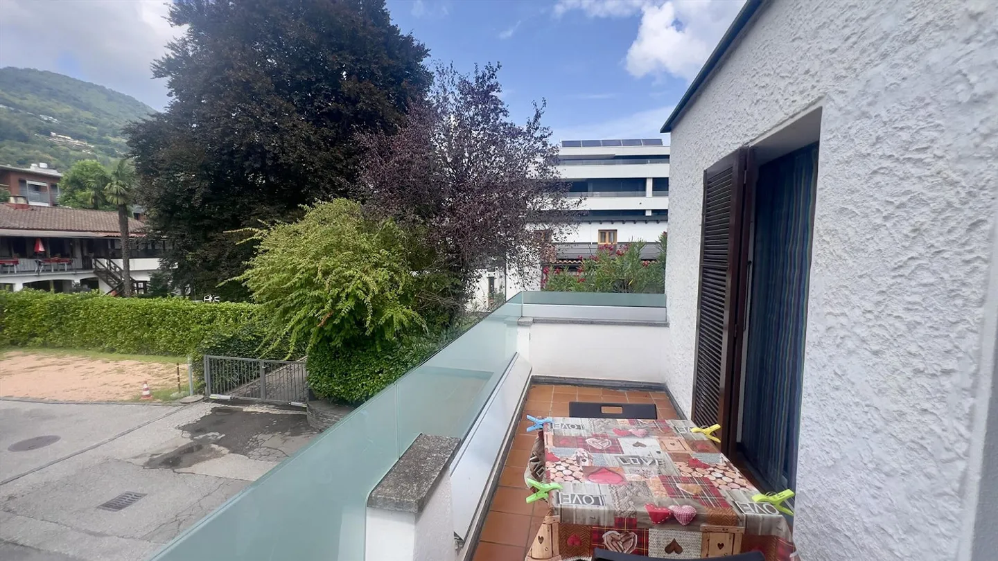 MAISON MITOYENNE DE TÊTE DE 4.5 PIÈCES SUR 4 NIVEAUX À AGNO - Photo 7 sur 13