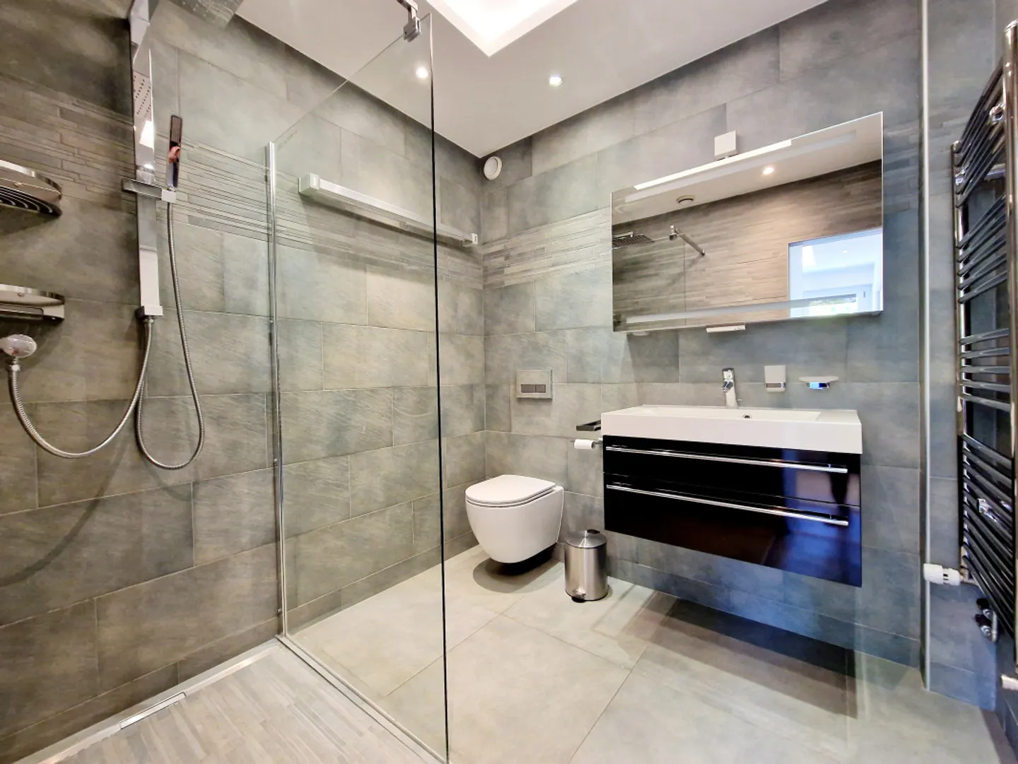 Exklusiv: Luxuriöse Wohnung, Pool und Sauna in der Nähe des Genfer Stadtzentrums - Foto 5 von 11