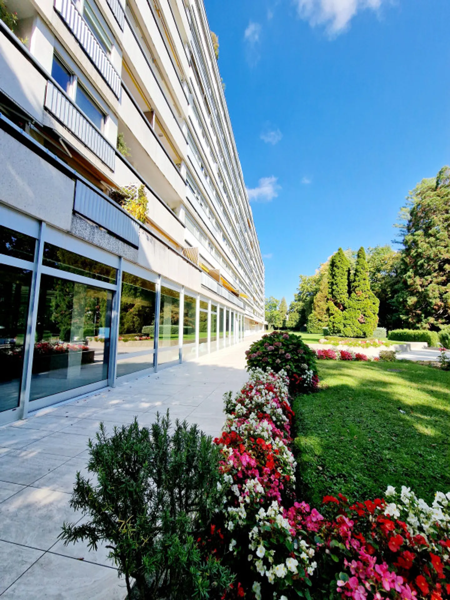 Exklusiv: Luxuriöse Wohnung, Pool und Sauna in der Nähe des Genfer Stadtzentrums - Foto 11 von 11