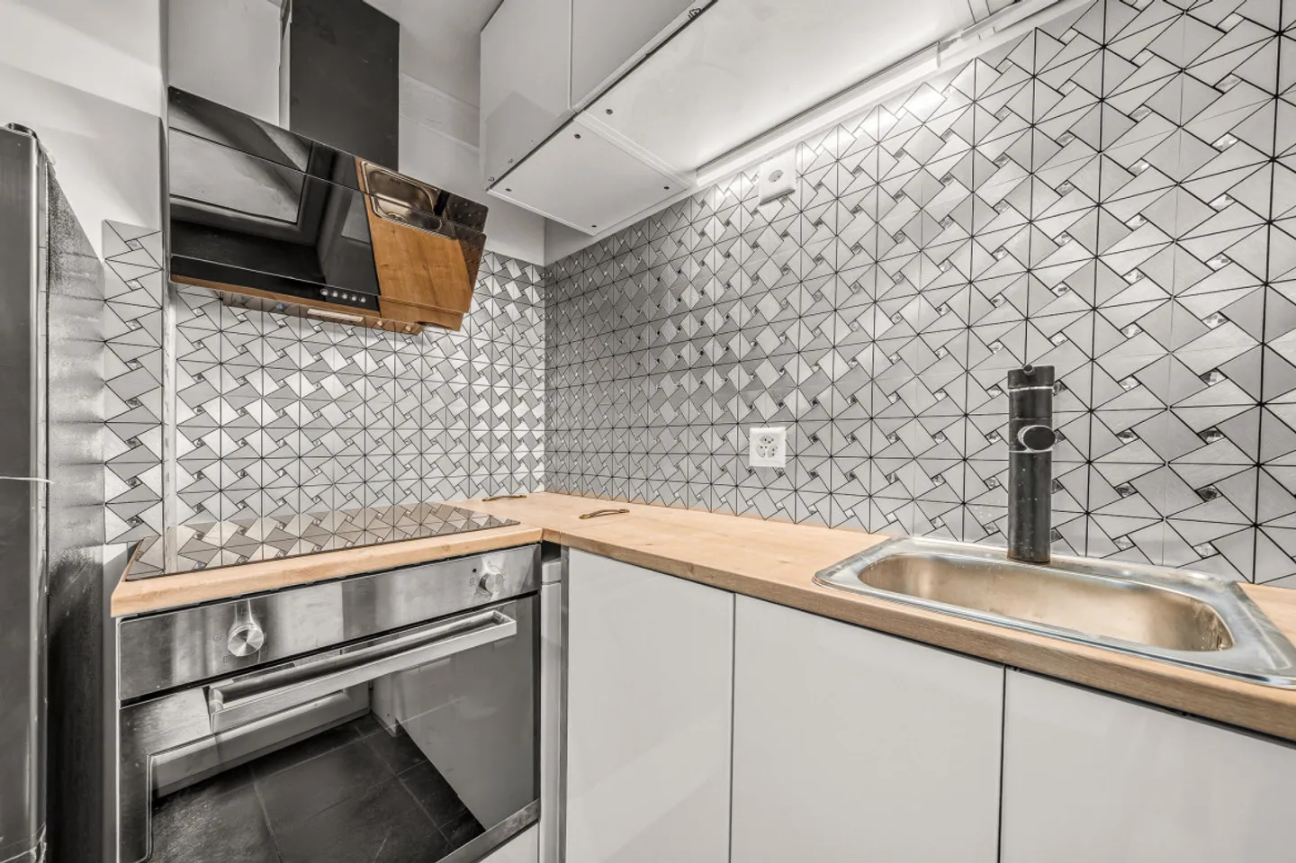 Charmantes renoviertes Studio - Möbliert verkauft - Foto 4 von 5