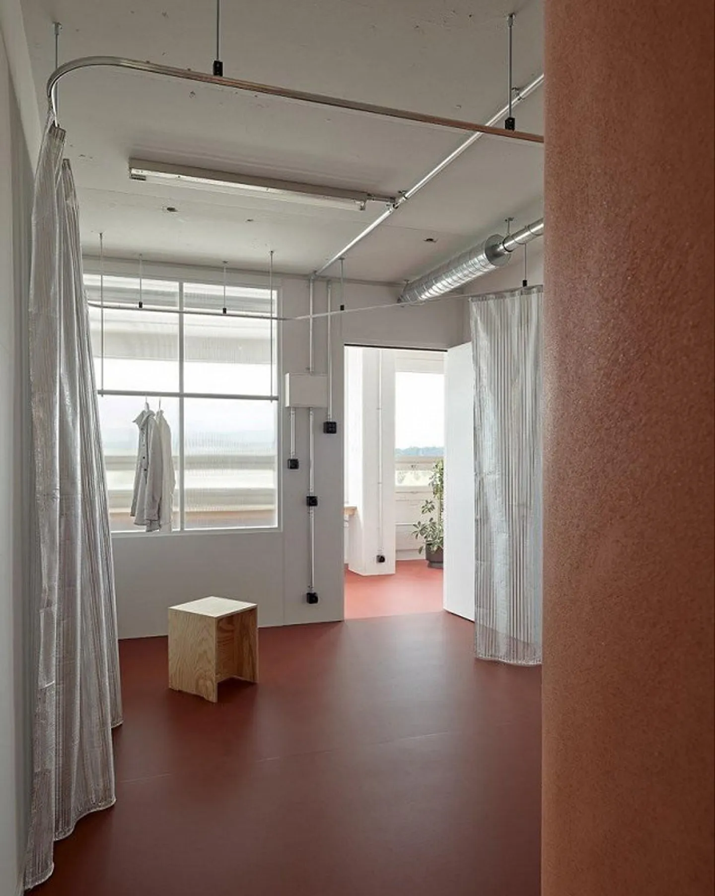 LOUER SANS CAUTION, Vivre dans le ZWHATT vivant - Photo 2 sur 6