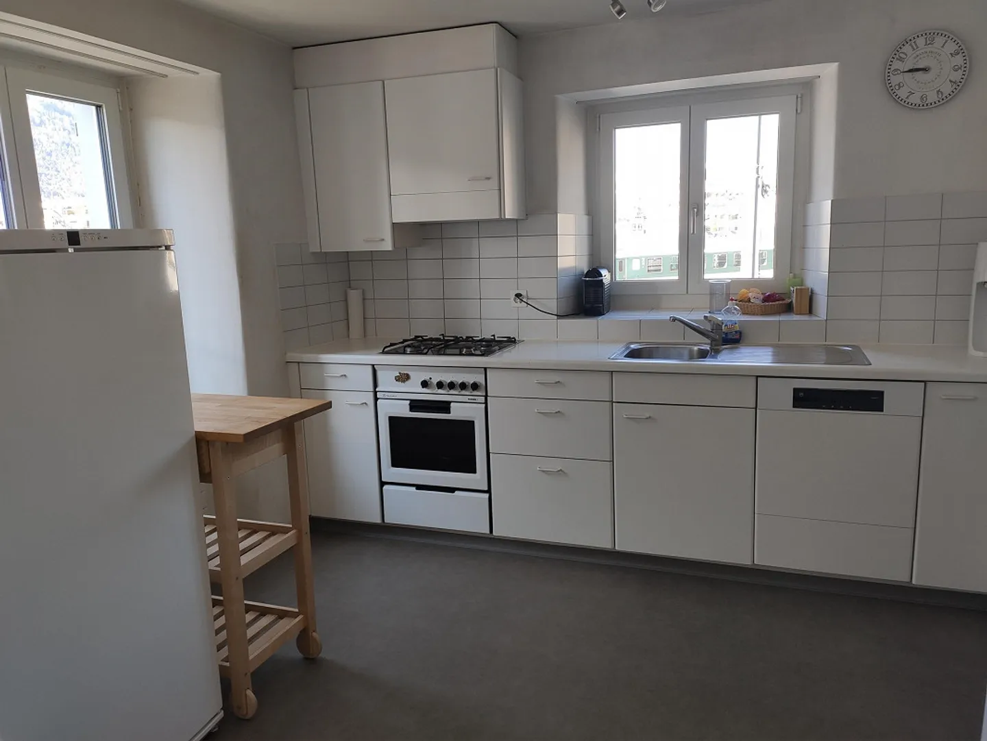 Bright 2.5 room apartment on the raised ground floor - Photo 5 of 12