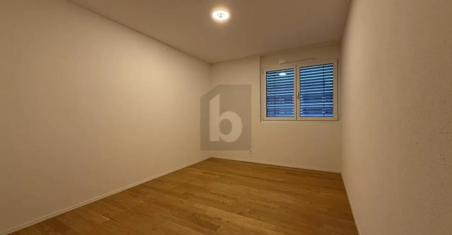 Geräumige Wohnung mit grosser Terrasse - Foto 3 von 4