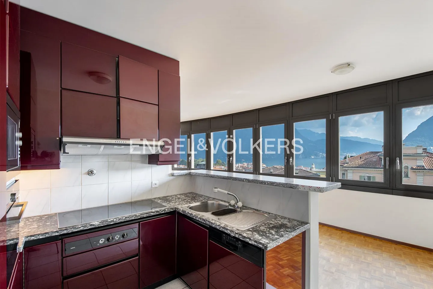 Luminoso appartamento nel centro di Lugano - Foto 3 di 10