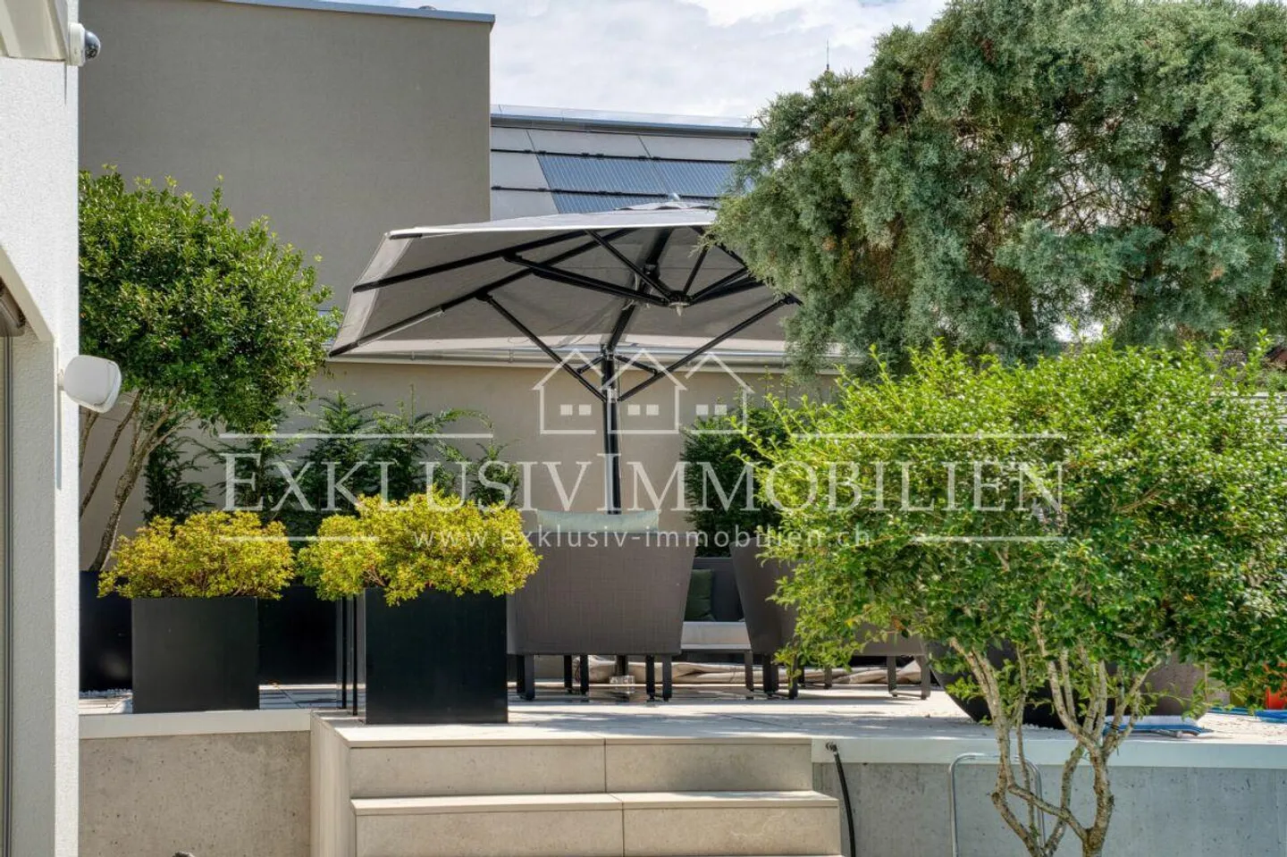 A House - Many Highlights: Villa with Pool, Spa and Lift - Photo 2 of 11
