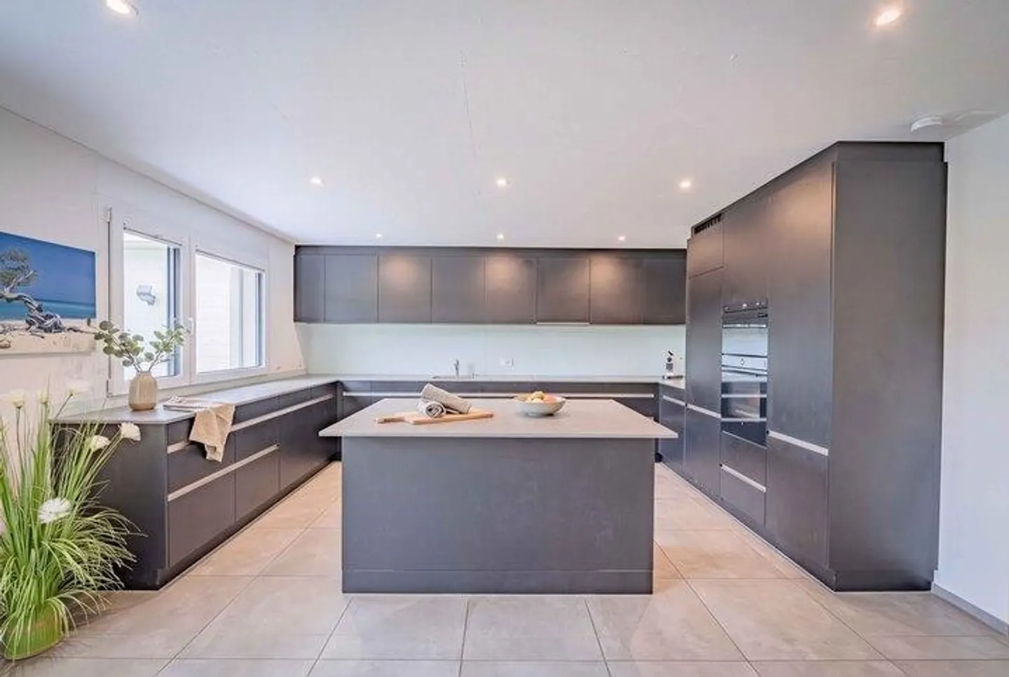 MERVEILLE SPACIEUSE QUASI NEUVE AVEC 219 M² DE SURFACE HABITABLE - Photo 4 sur 8