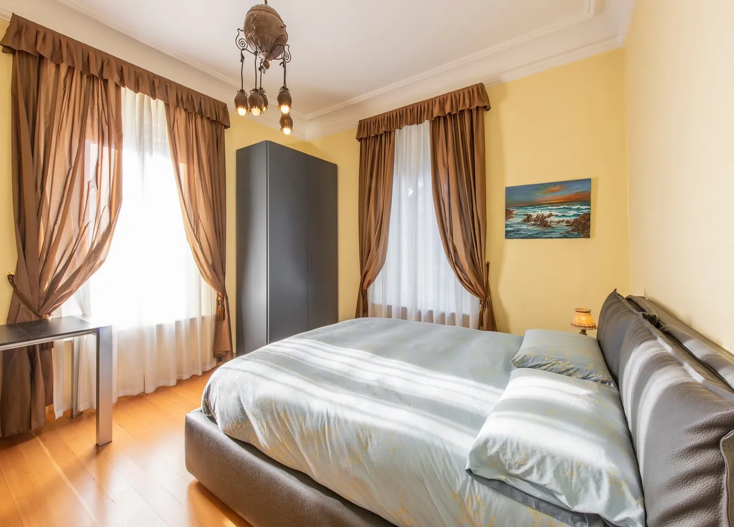 Prestigiosa Villa im Liberty-Stil in gut erschlossener Lage - Foto 5 von 8