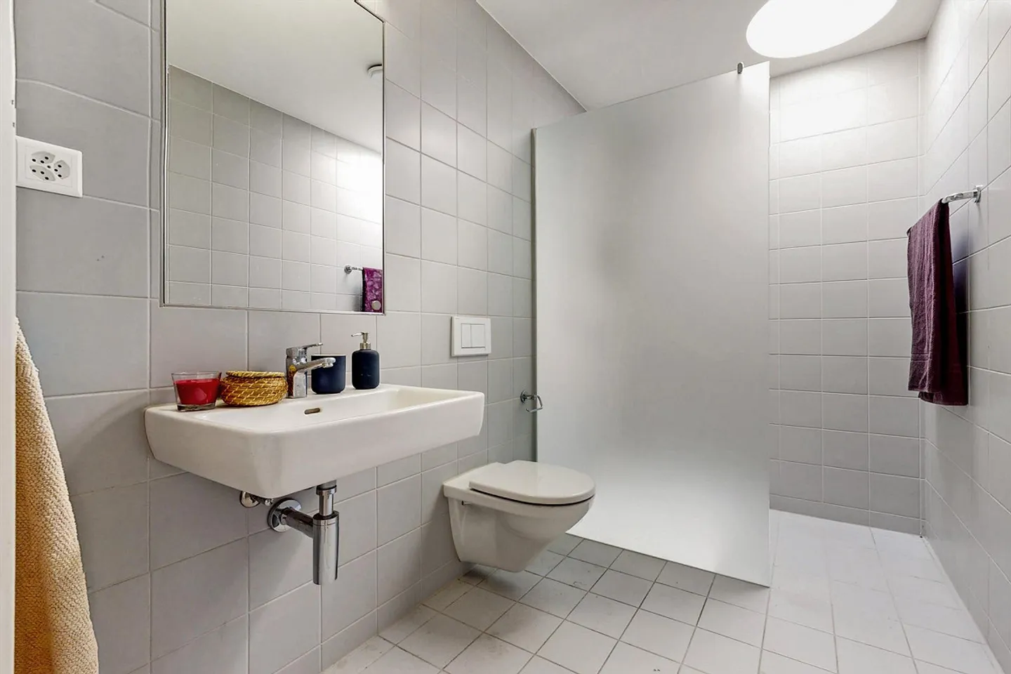 Neues Jahr, neues Glück? Lichtdurchflutete Wohnung sucht Sie. - Photo 9 sur 13