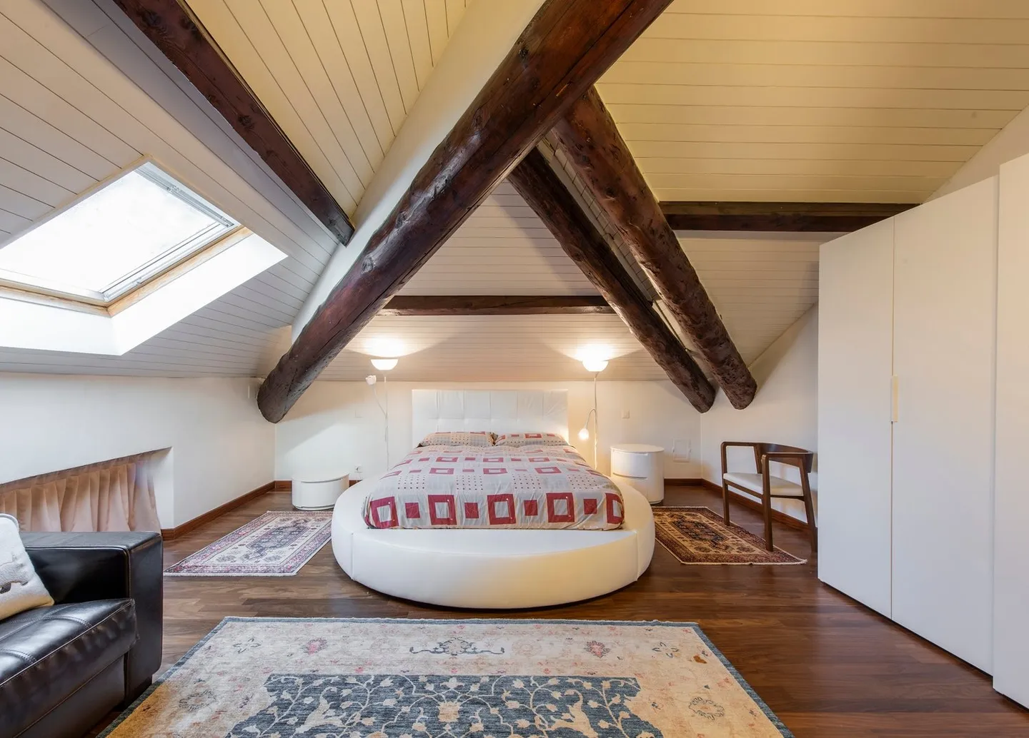 Prestigiosa Villa im Liberty-Stil in gut erschlossener Lage - Foto 8 von 8