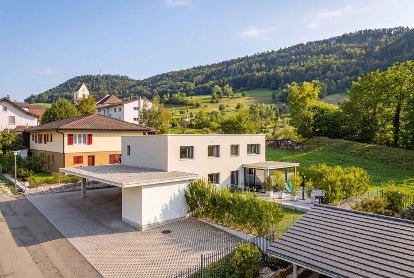 MERVEILLE SPACIEUSE QUASI NEUVE AVEC 219 M² DE SURFACE HABITABLE - Photo 7 sur 8