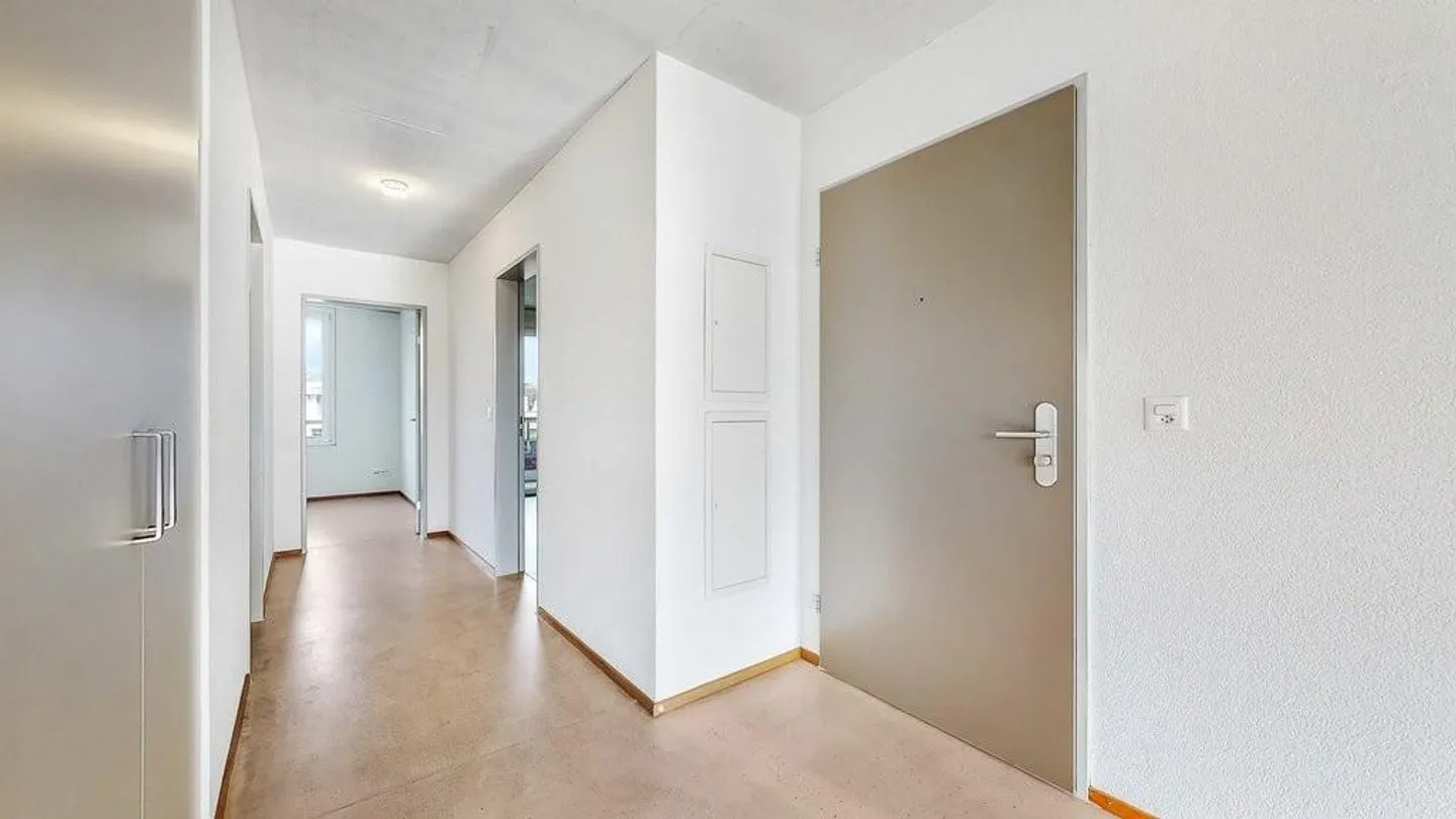 Appartamento moderno in una posizione tranquilla ma centrale - Foto 3 di 12