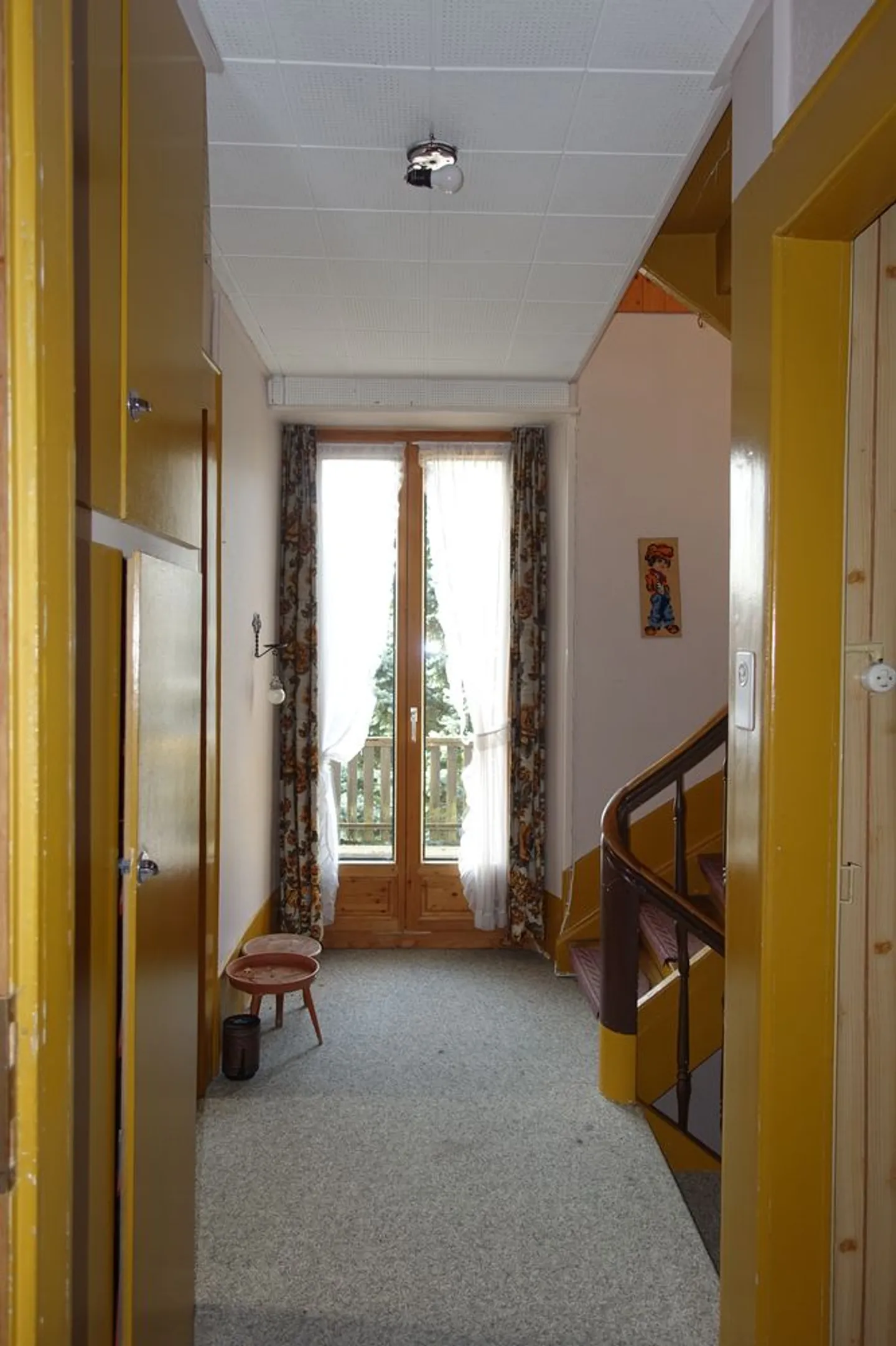 Maison familiale avec jardin - Photo 4 sur 16