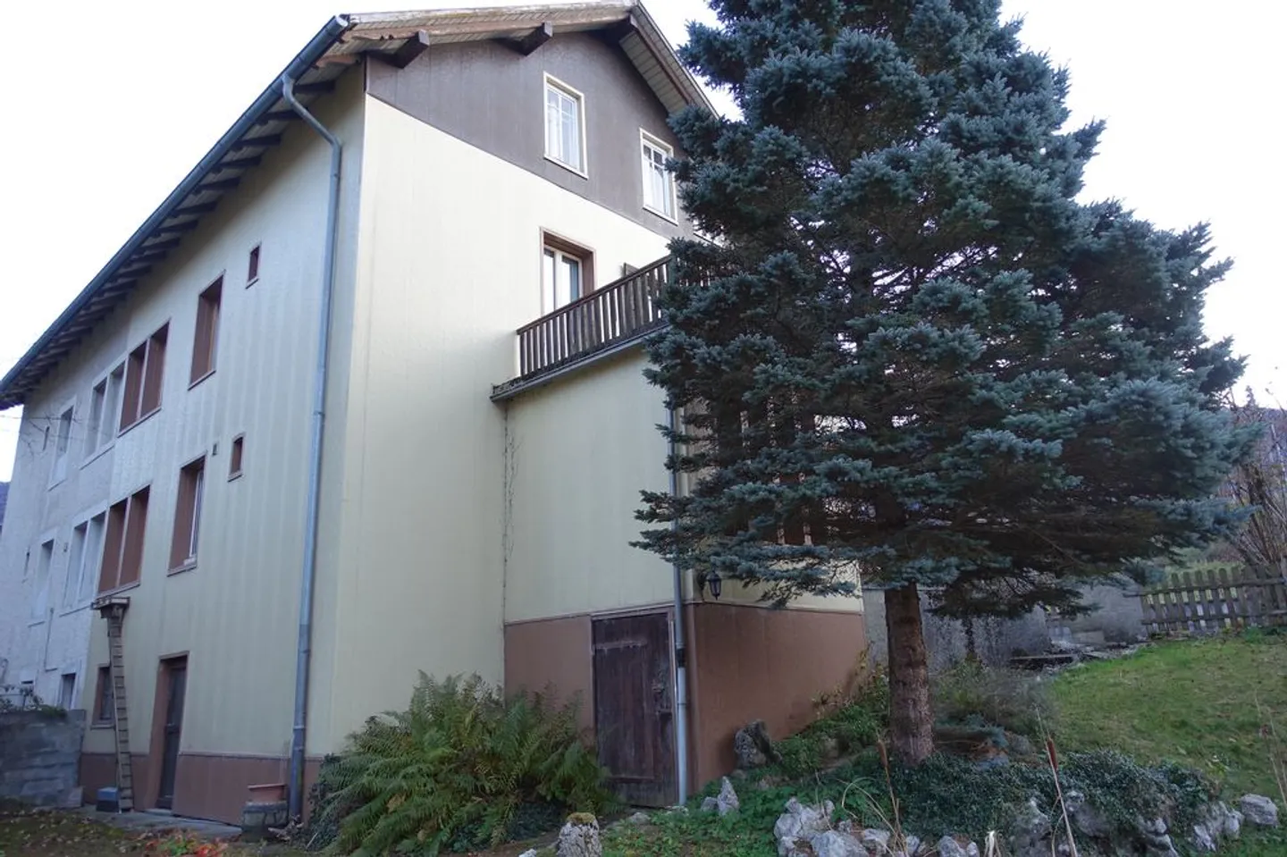 Maison familiale avec jardin - Photo 14 sur 16