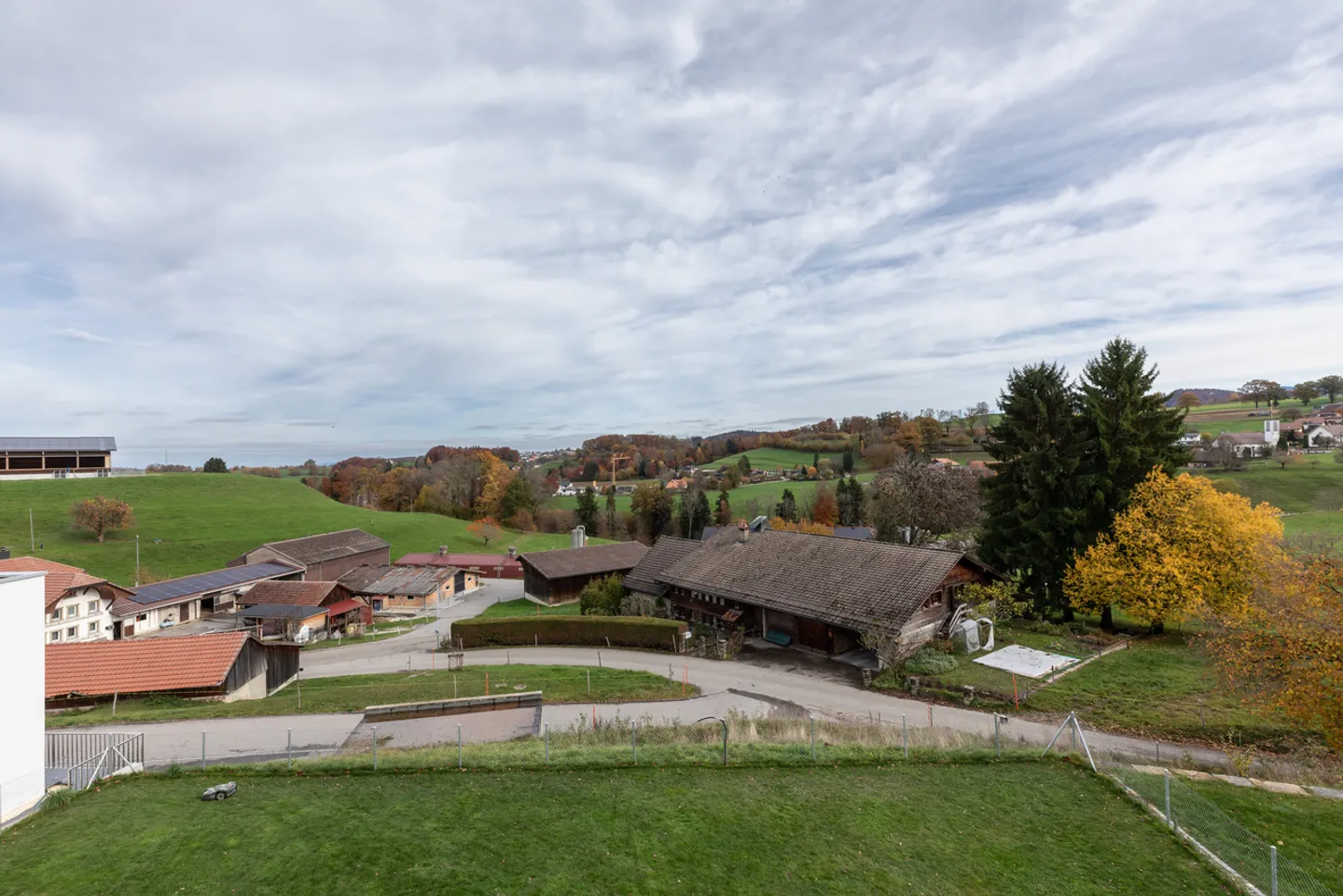 Villa de 6.5 pièces avec appartement de 2.5 pièces (loué)  - Photo 15 sur 17